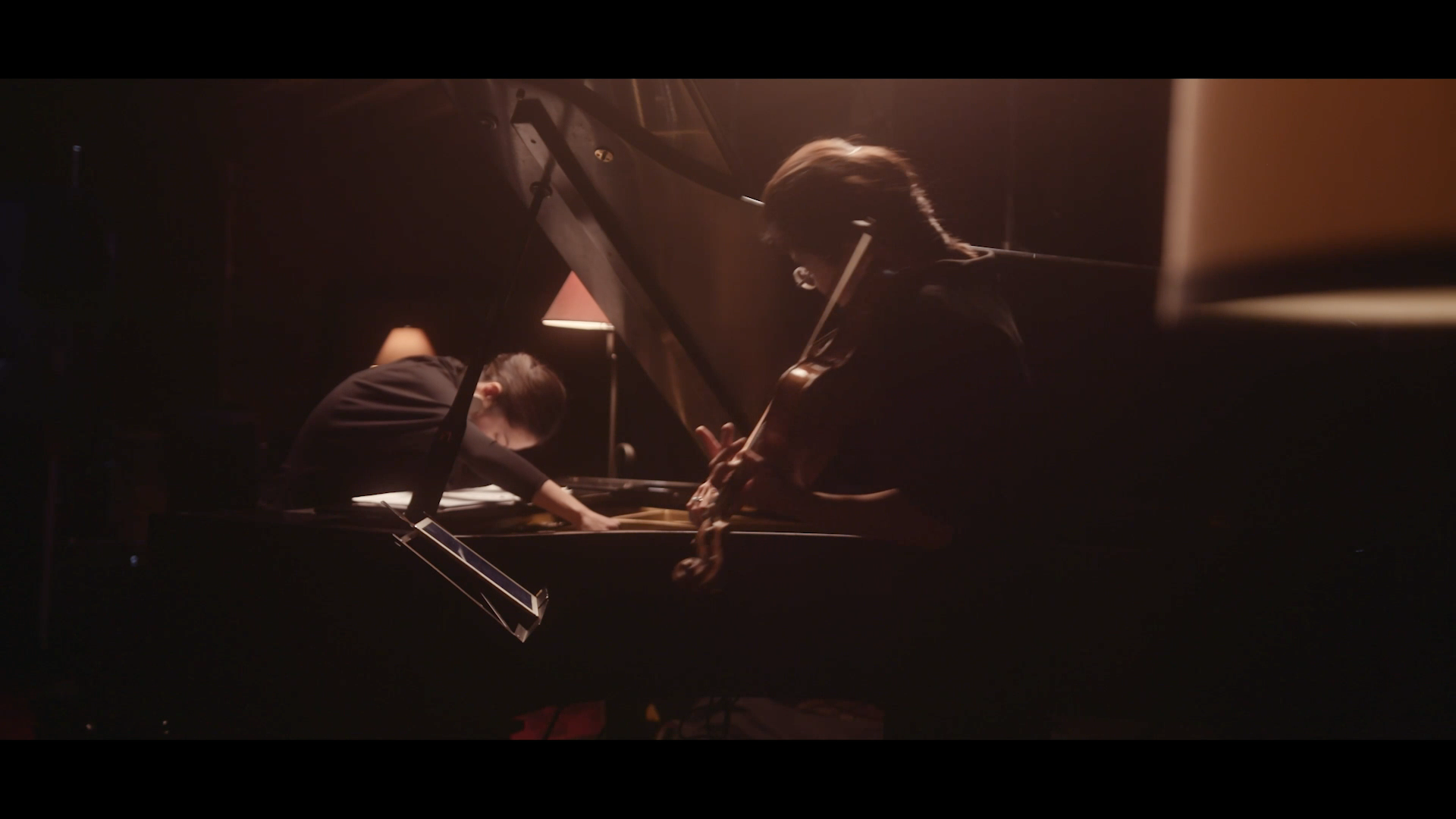 House Music: 48 St. Stephen performs "Getting Closer"