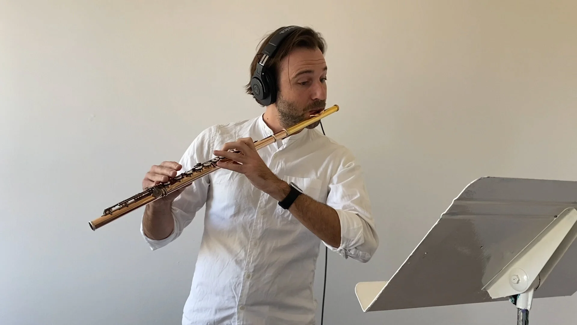 House Music: Andrew Rehrig performs "Wander"