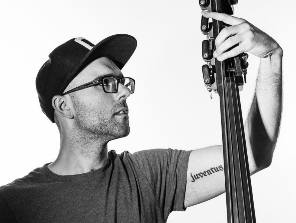 Evan Runyon, Bass