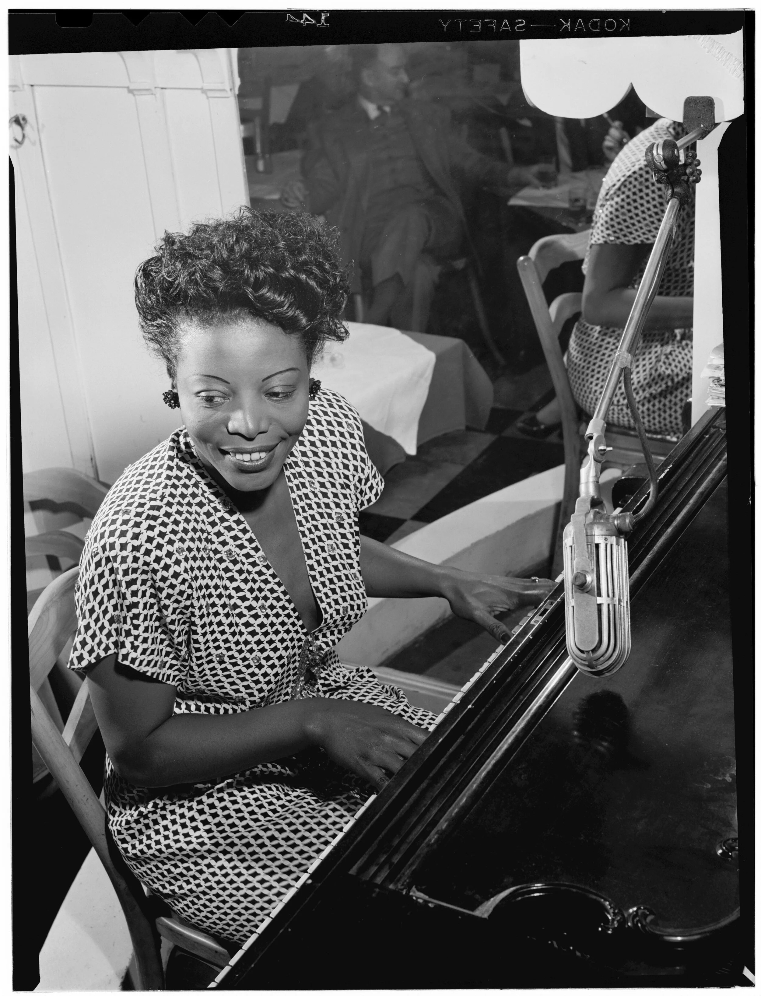 Mary Lou 1946 Gottlieb 3983.jpg