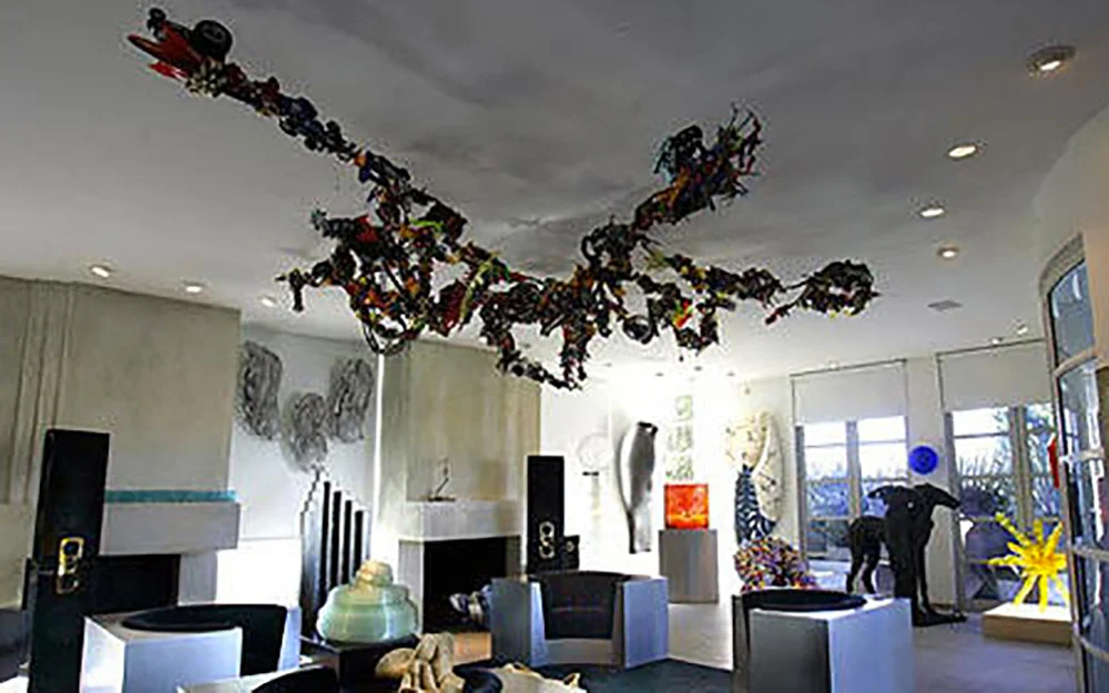 LA TIMES: LIVING FOR ART : Homeira and Arnold Goldstein's Manhattan Beach Home
