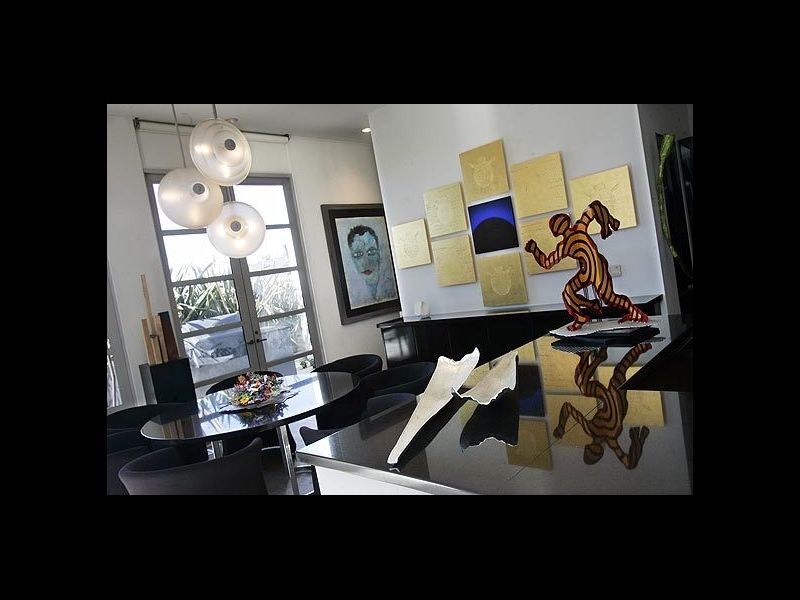 LA_Times_Goldestein_Residence_Kitchen_Breakfast_Area.jpg