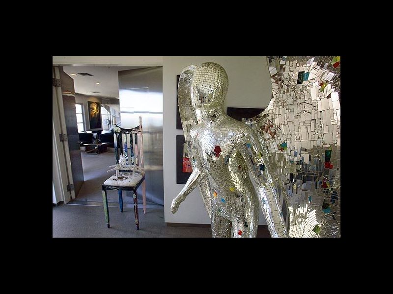 LA_Times_Goldestein_Residence_Mirror_Angel_Master_Bedroom.jpg