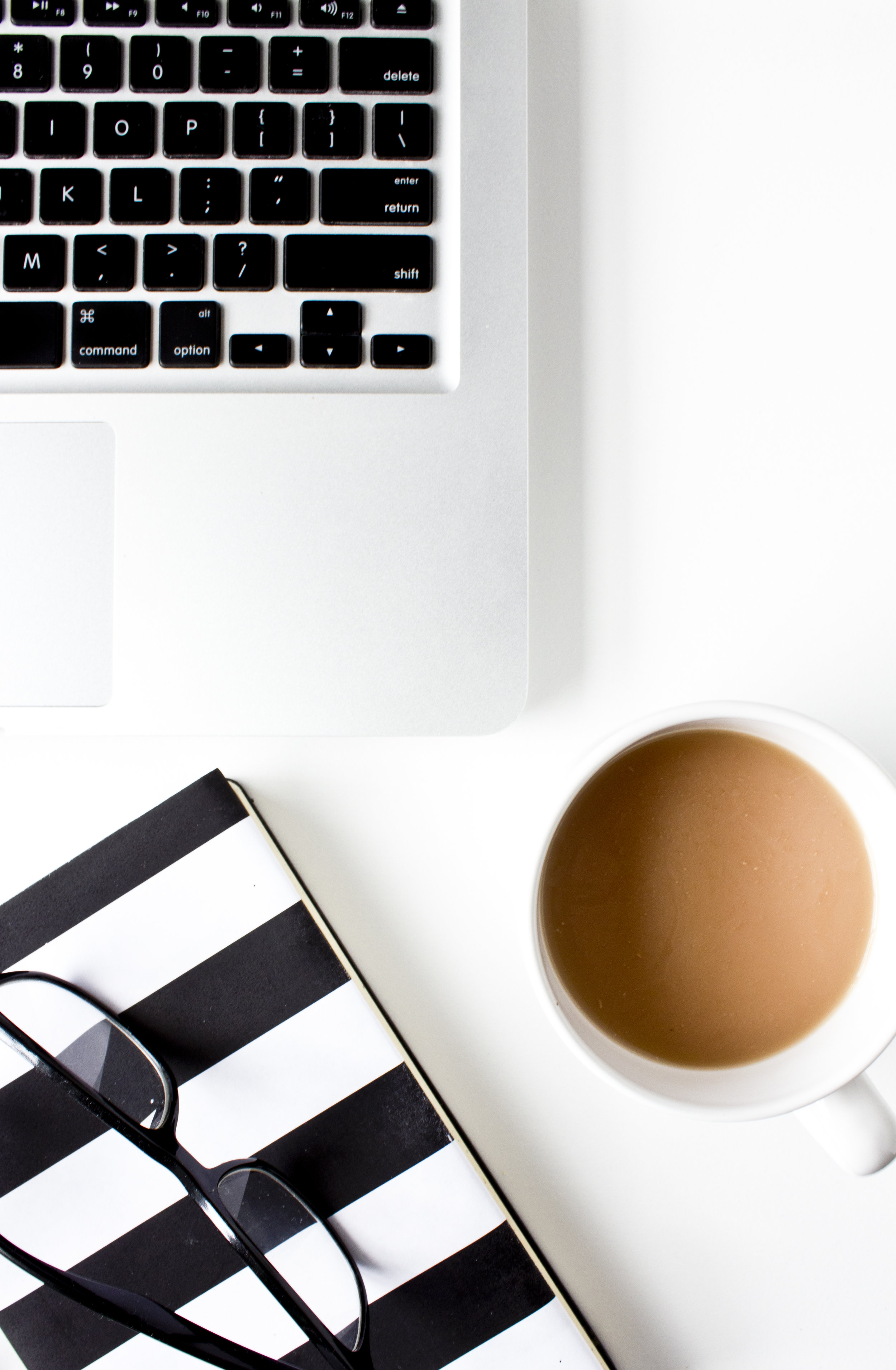 Custom Brand Photography For Design Bliss Feast | Planq Studio | behind the scenes, prop styling, photo styling, brand photography, blog photography, visual marketing