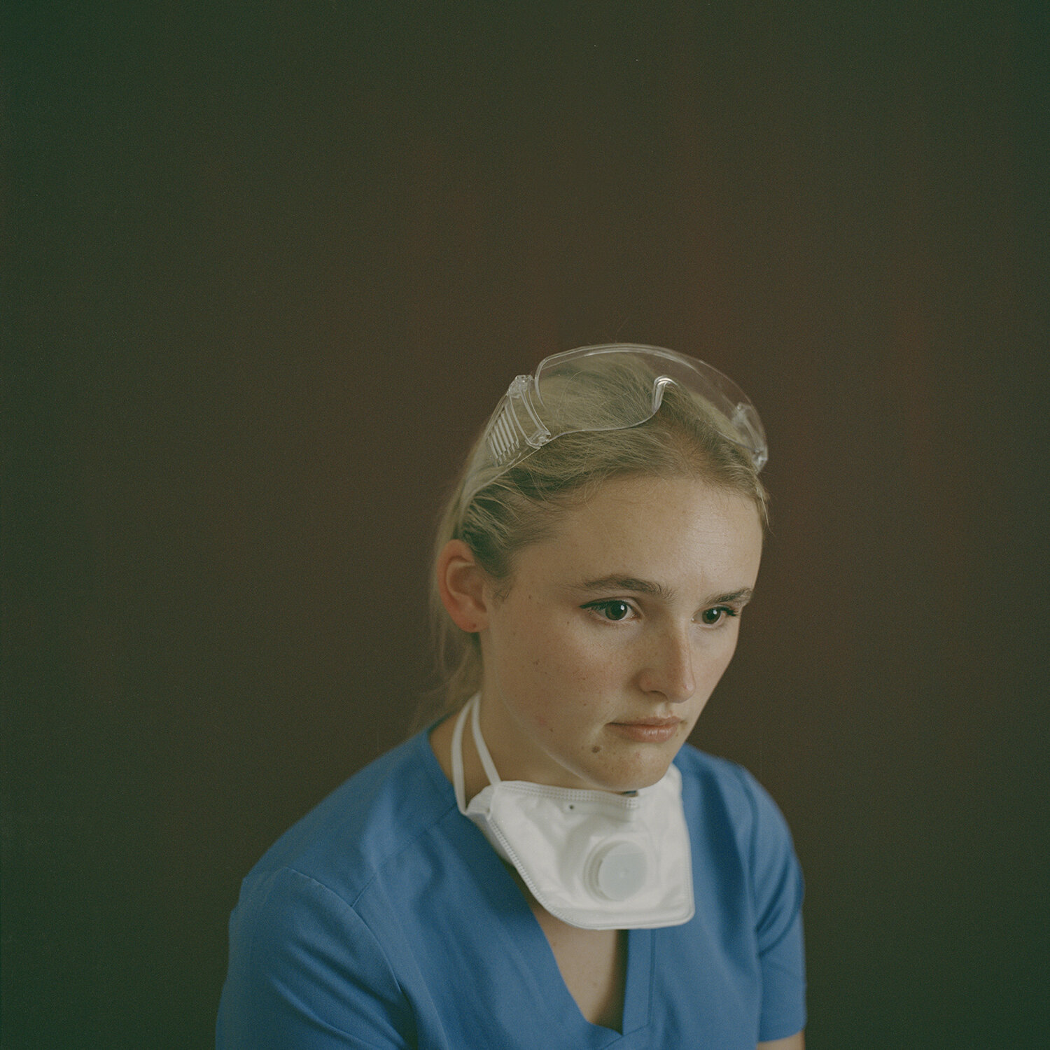  Phoebe Theodora is a photographer. Her work has twice been selected for the Taylor Wessing Portrait Prize at the National Portrait Gallery in London. She lives in Mexico City. 