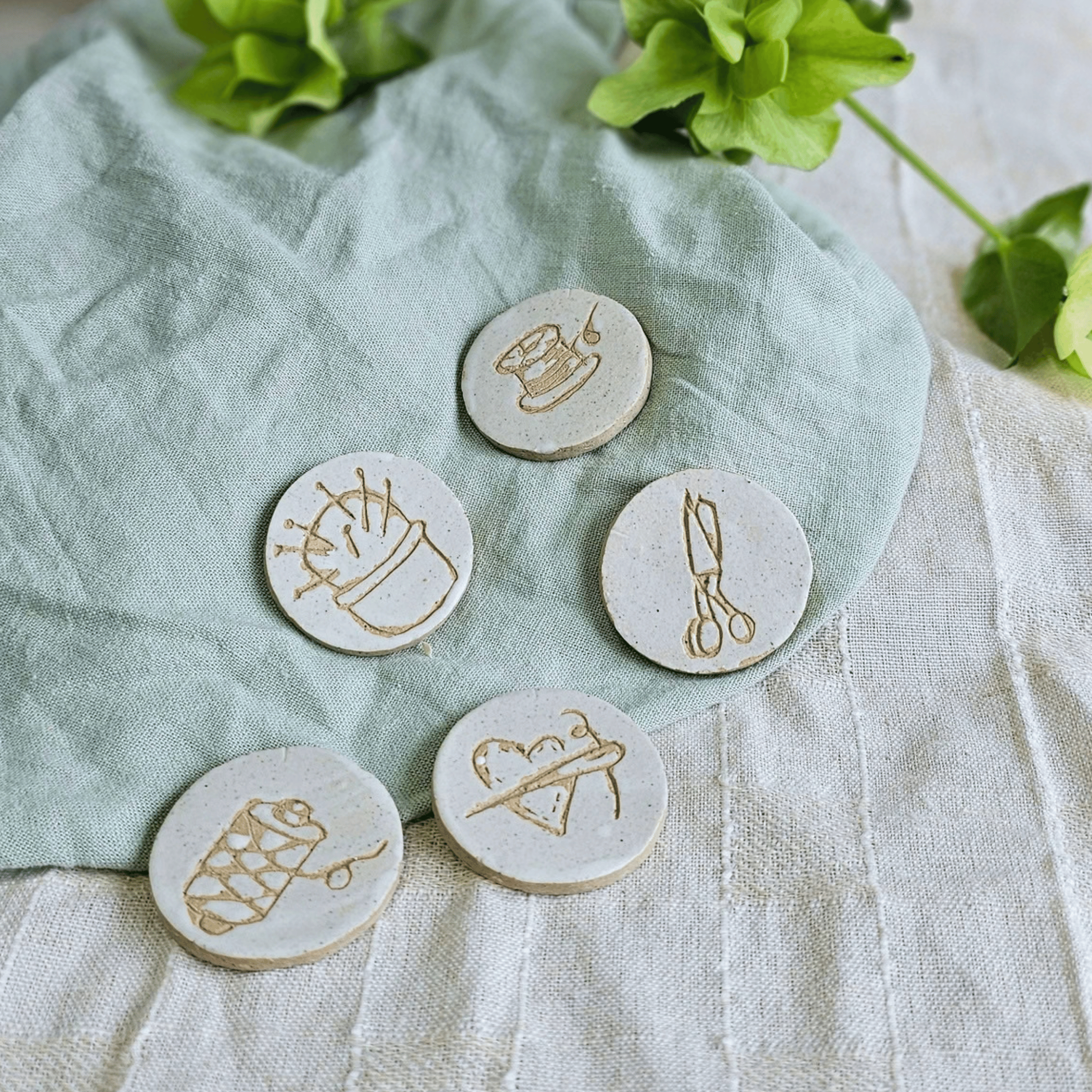Pattern Weights_sgraffito_white glaze_group.png