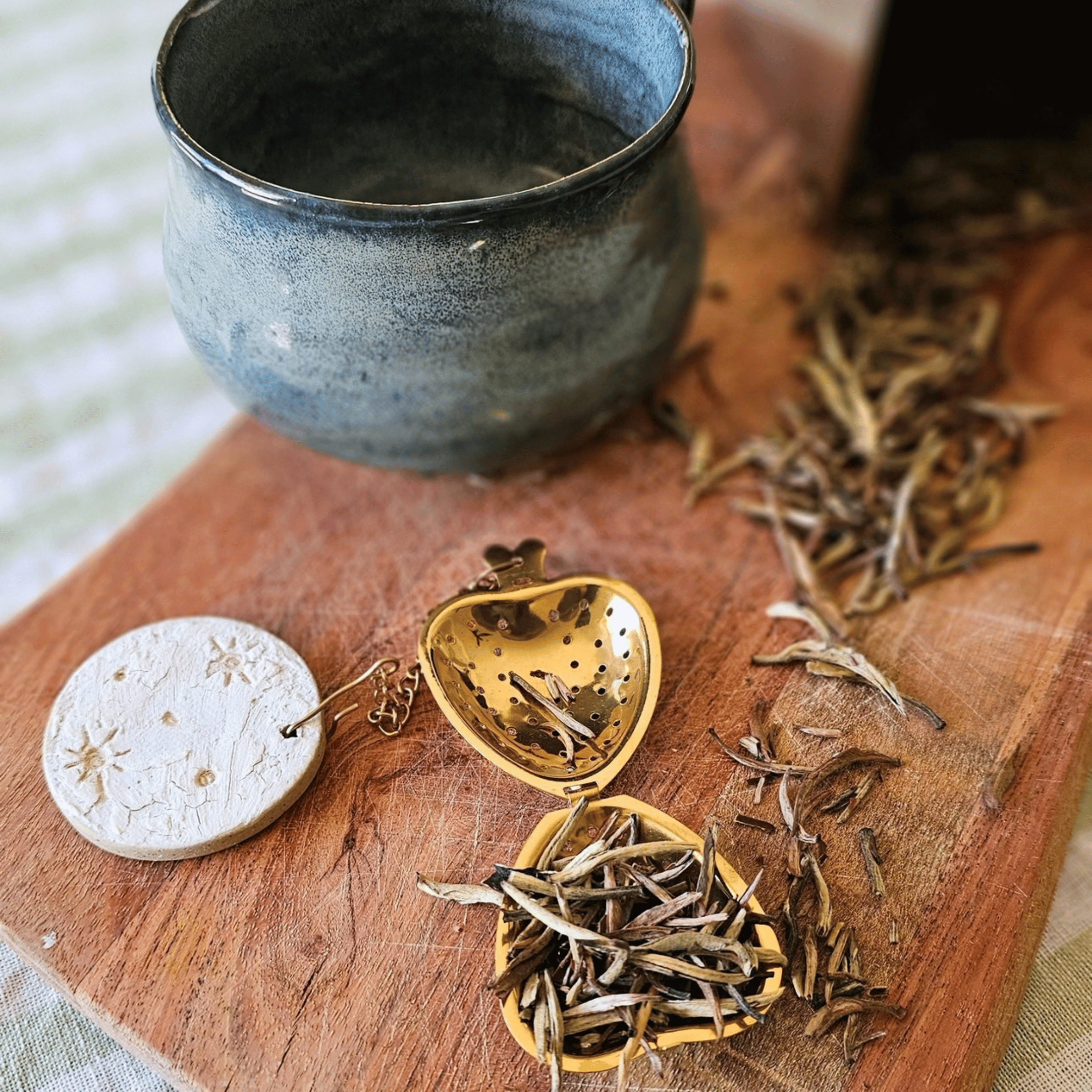 Brew Buddies | Ceramic Moon Tea Strainer