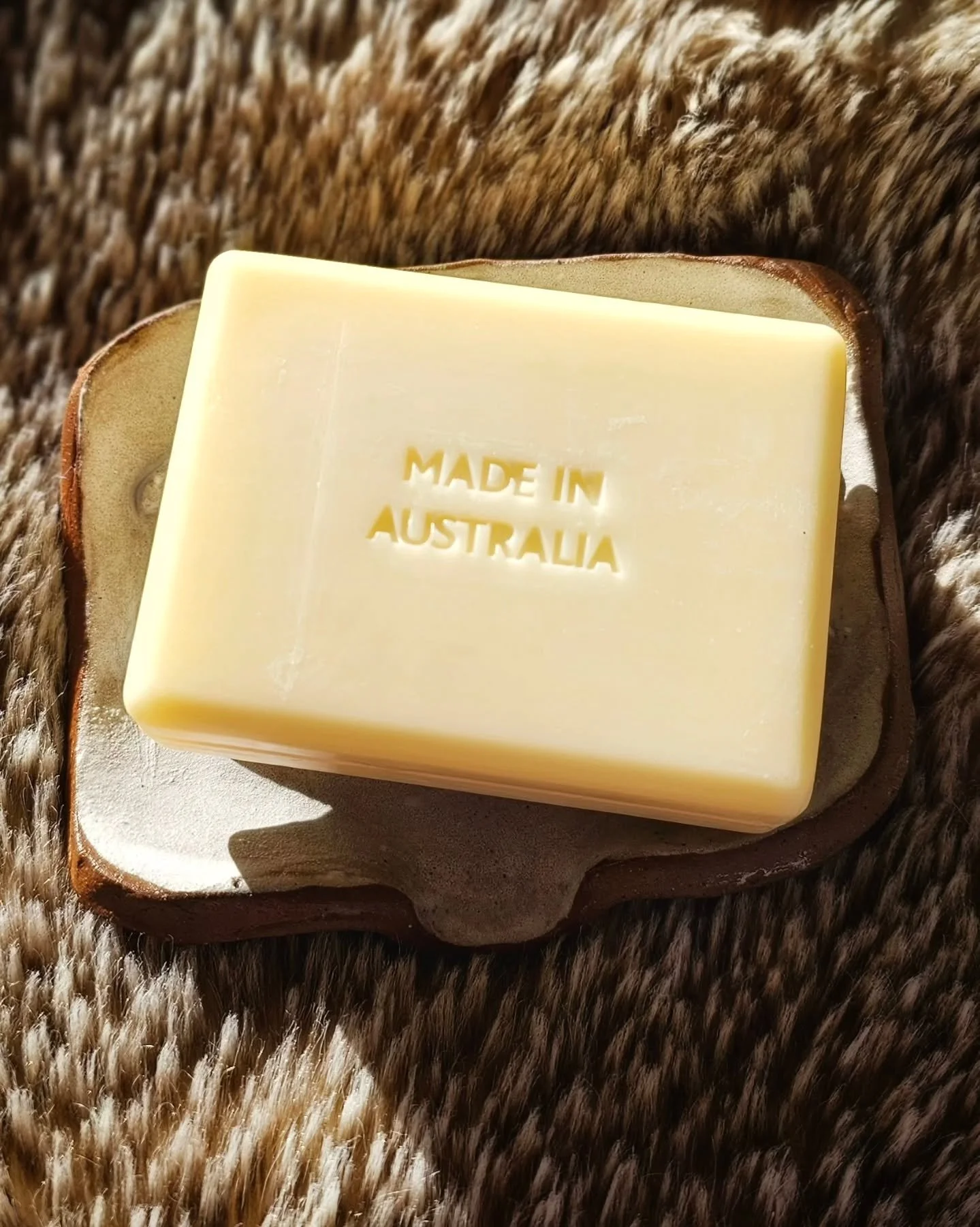 I made this sweet little soap dish during my Fire Up Fridays: Maker&rsquo;s Cut series&hellip; and honestly? She&rsquo;s a keeper. 🫧

I tested it with a whole bar of soap (in the name of science 🧪), and the spout + ridges combo worked an absolute t