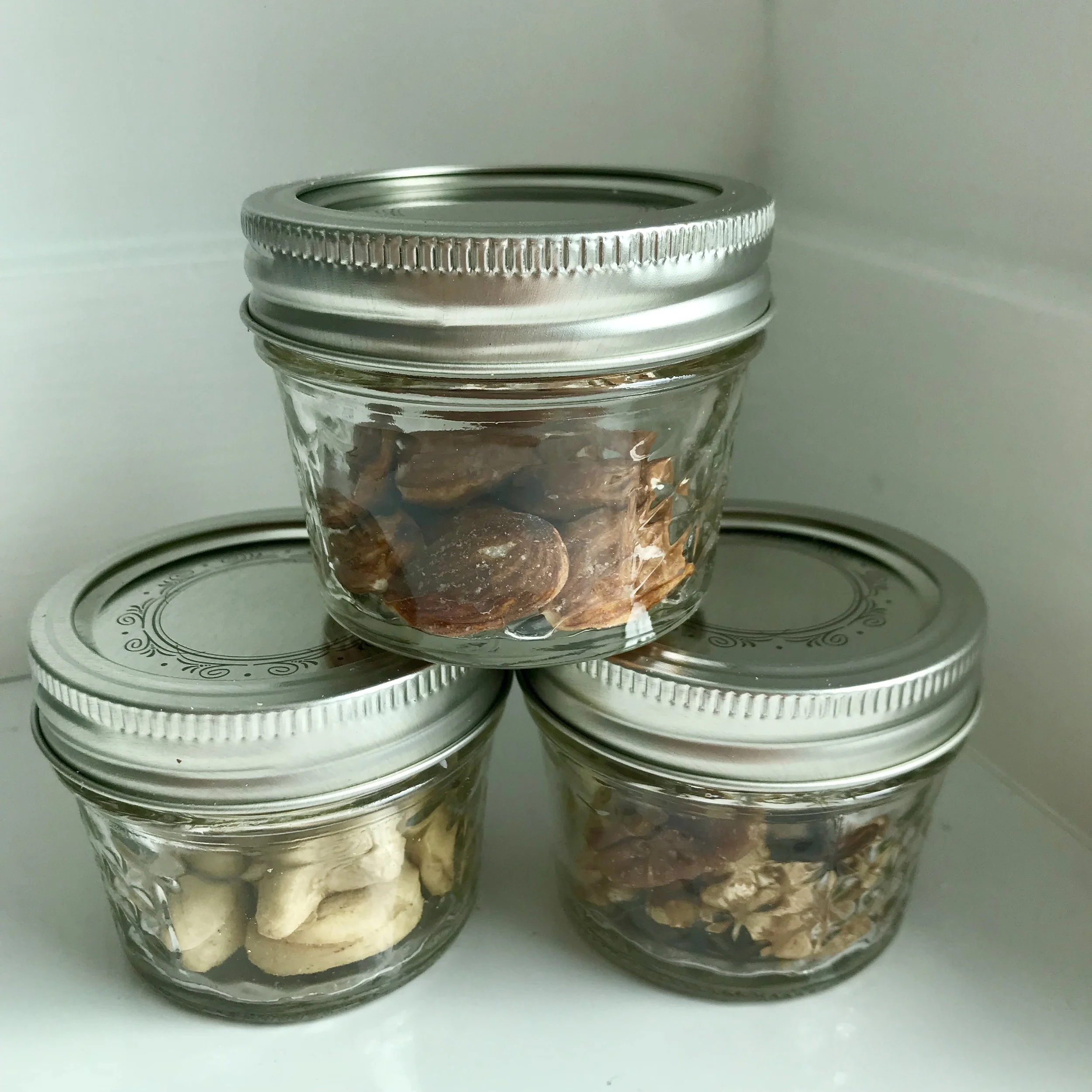 100-calorie-nut-jars.jpg