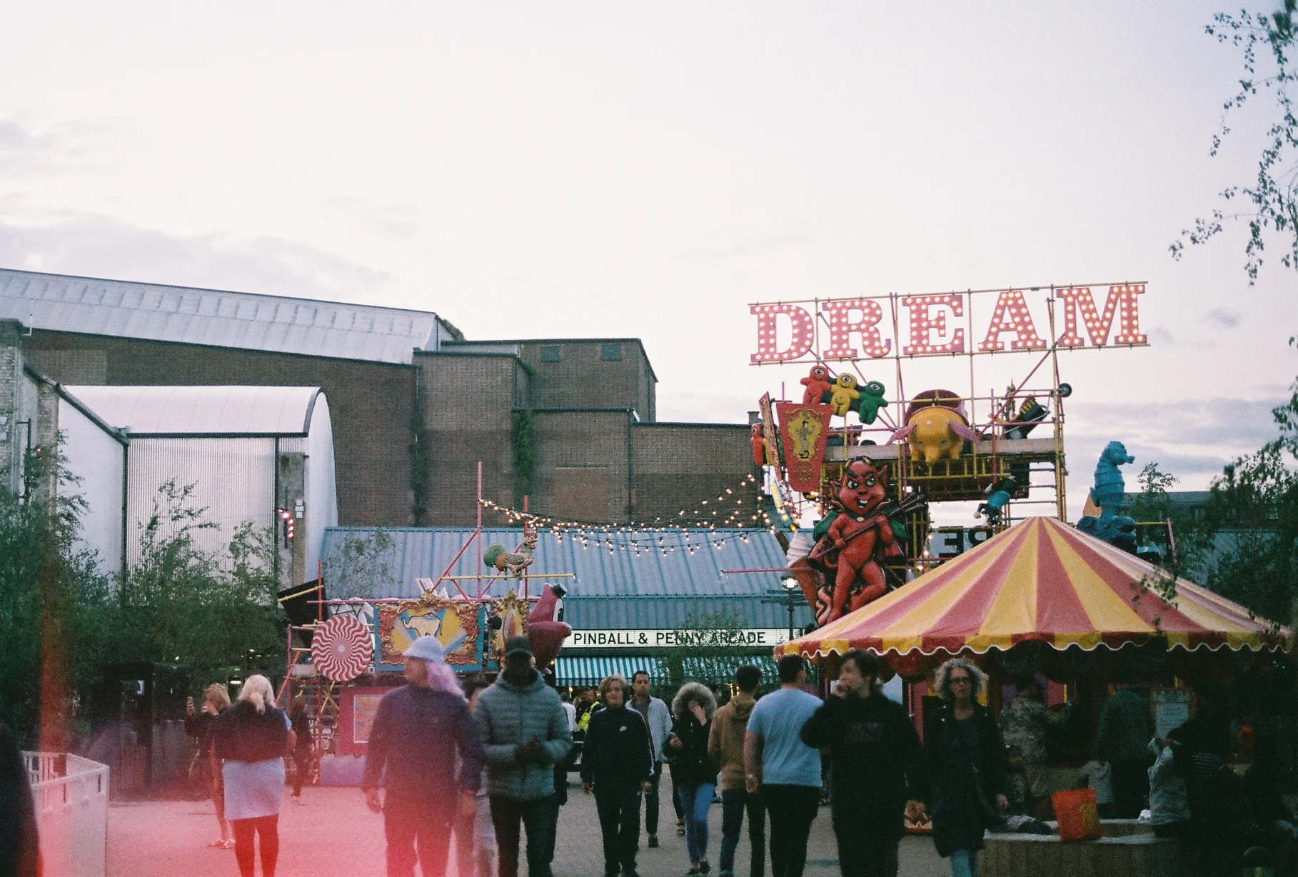 DREAMLAND_3.jpg