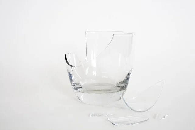 Unrepaired glass