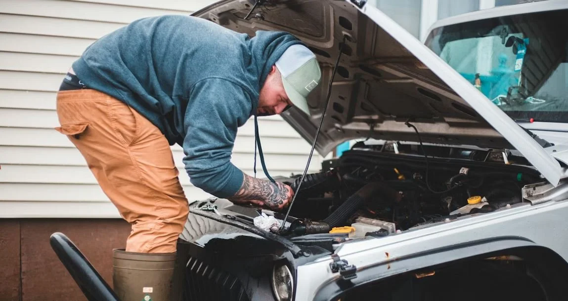 Coolant spraying out of reservoir