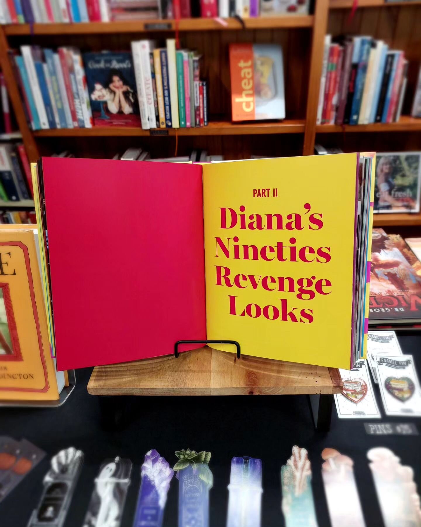 🎶Lately I've been dressing for revenge🎶

We recently received this beautiful and well-designed book that uses the language of fashion to analyse and decipher Princess Diana's style. Full of iconic and timeless outfits, this book tells the story of 