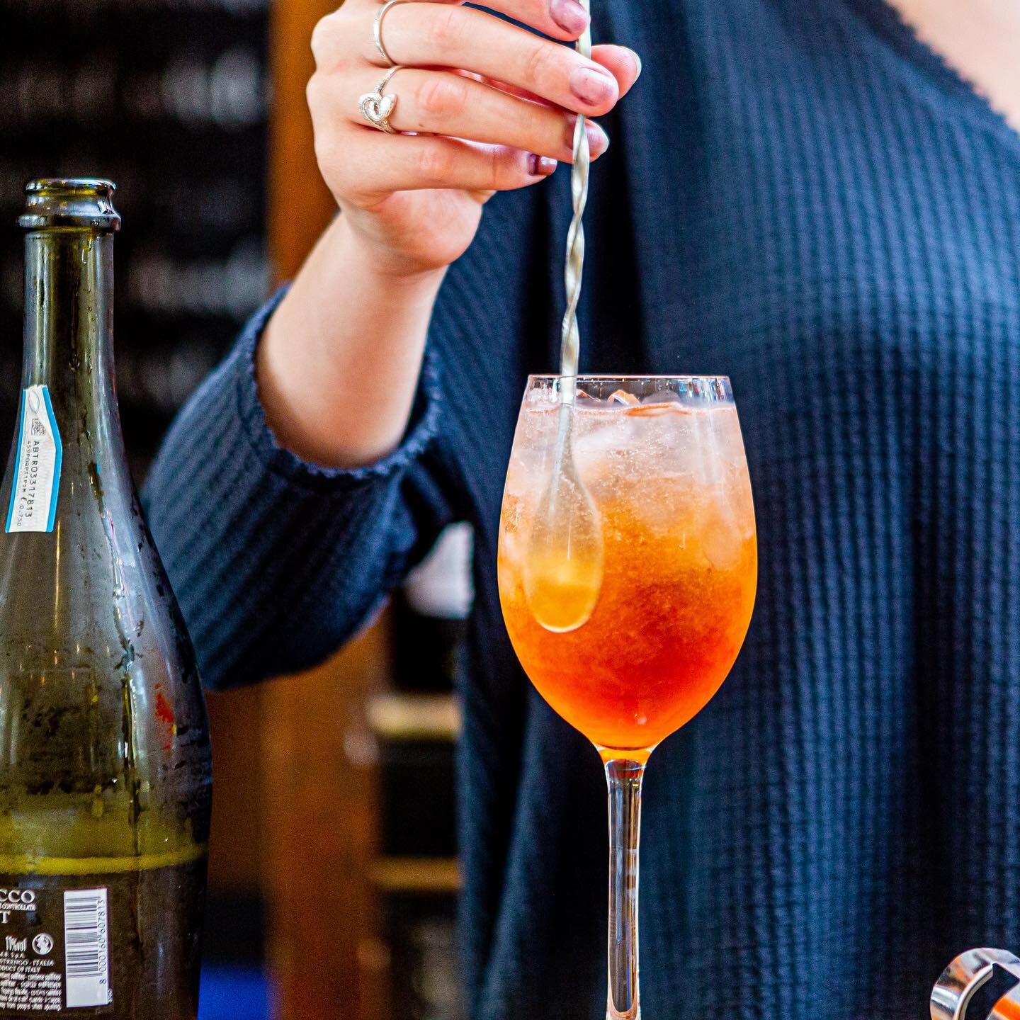 🍹 2 for 1 cocktails, 7 days a week including Aperol Spritz 🙌 #happyhour #cocktails #cocktailsofinstagram #aperolspritz #happyhourtime #bar #barlife #cocktailhour #cocktailrecipes #cocktailbar #batheats #bathdrinks #bathbloggers #bathtime #bathuk #c