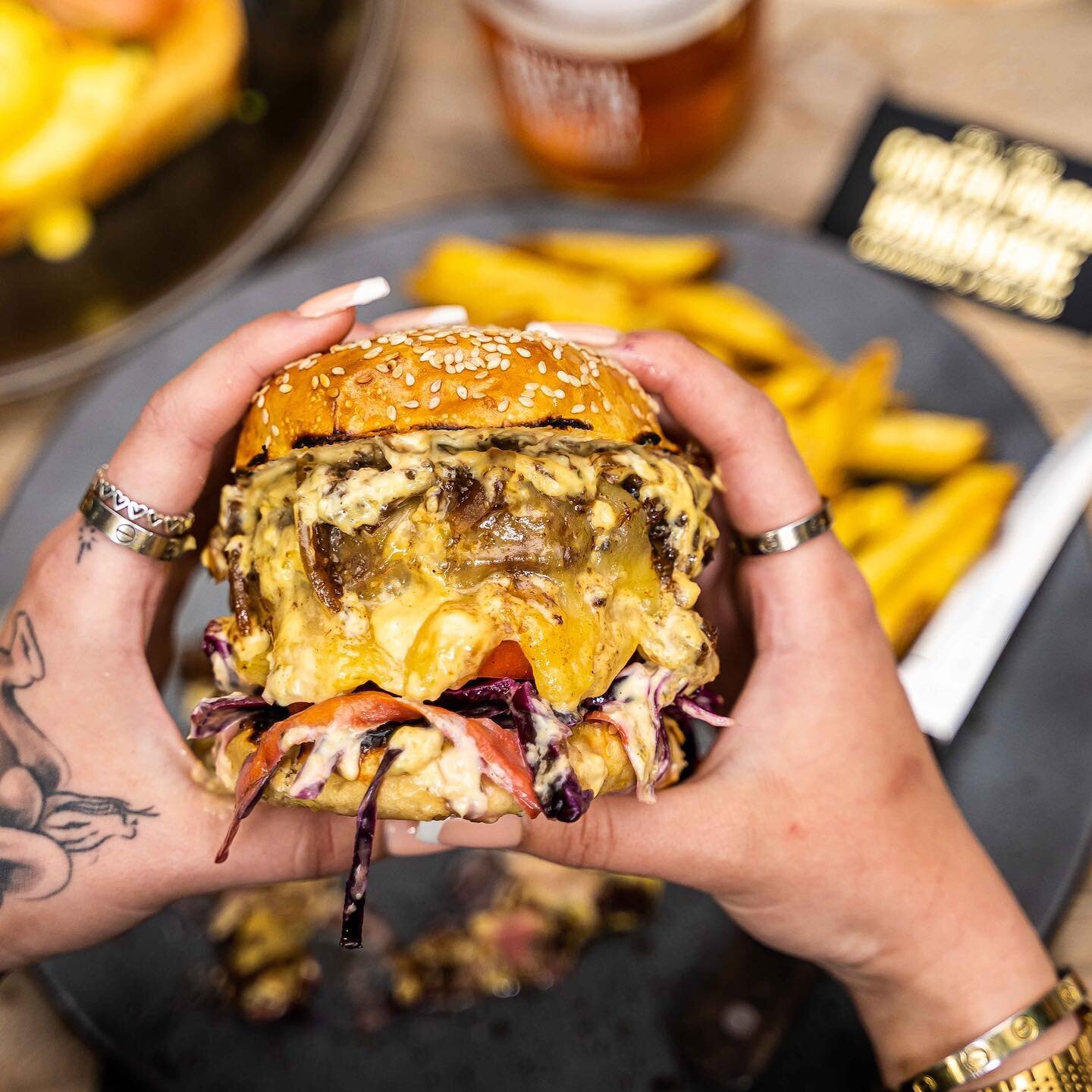 🔥Weekend o&rsquo;clock 🍔 🍺 Live music from 630pm 🎷 #greenparkbrasserie #burger #foodporn #burgerporn #chef #cheflife #burgerlover #burgertime #foodie #foodphotography #foodpics