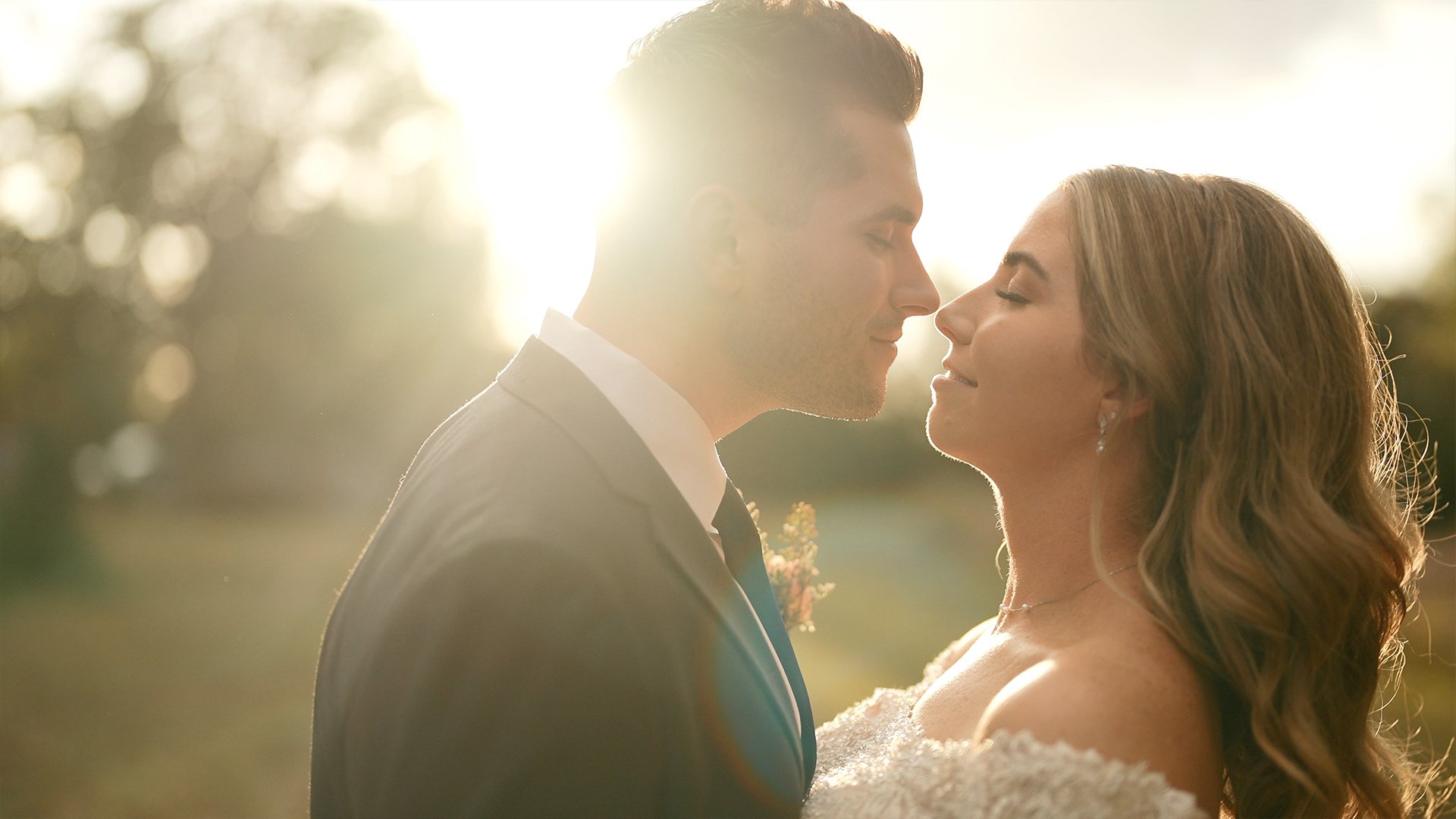 Your Austin Wedding Tale: Unveiled by Expert Photo and Video