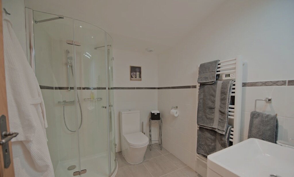 ensuite bathroom copy.jpeg