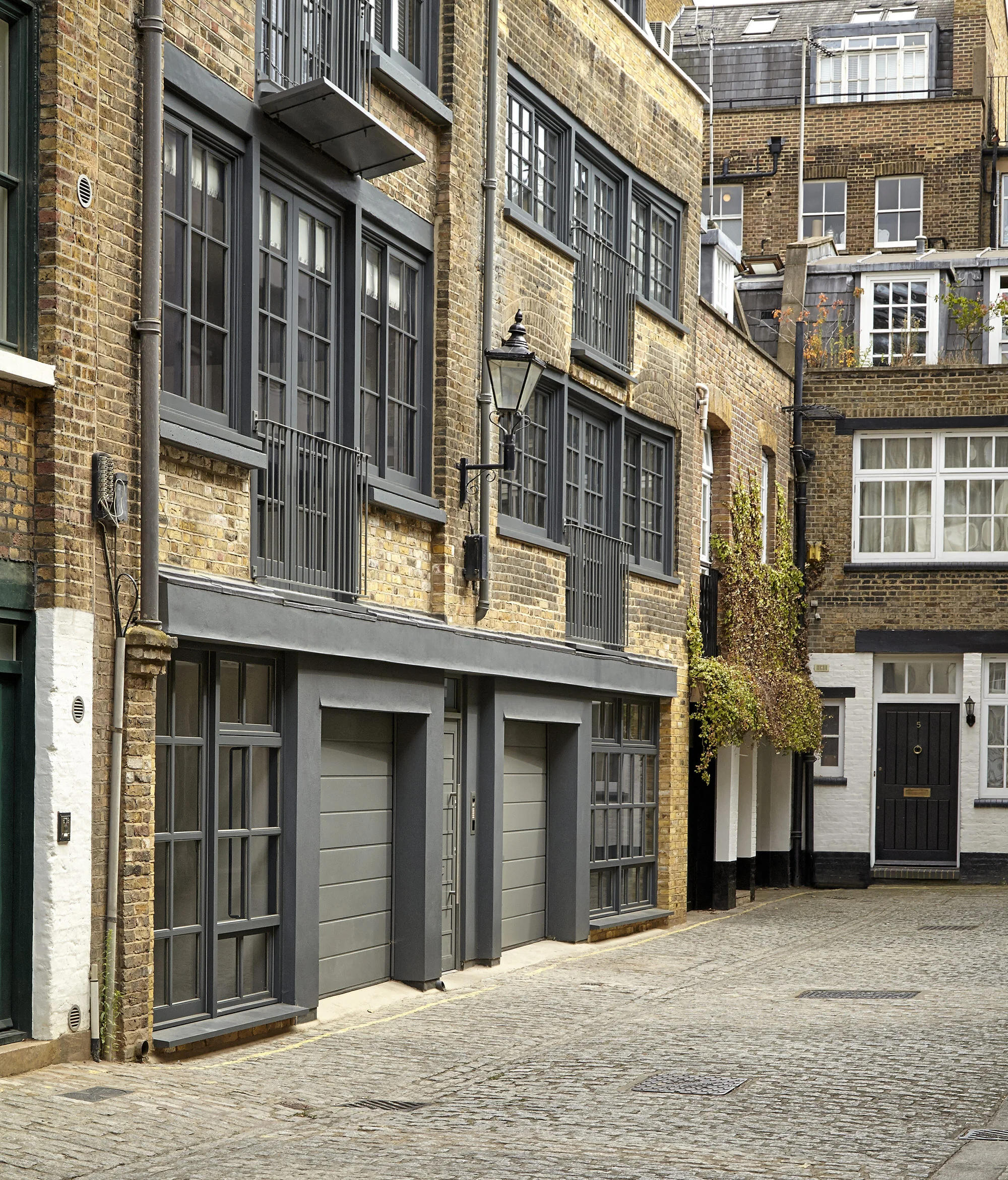 2a_20160816 BourletCloseExterior-002.jpg