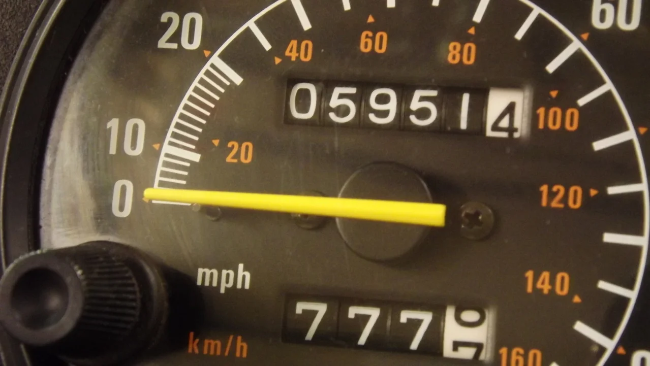 snowmobile-speedometer-1303241-1279x720.jpg