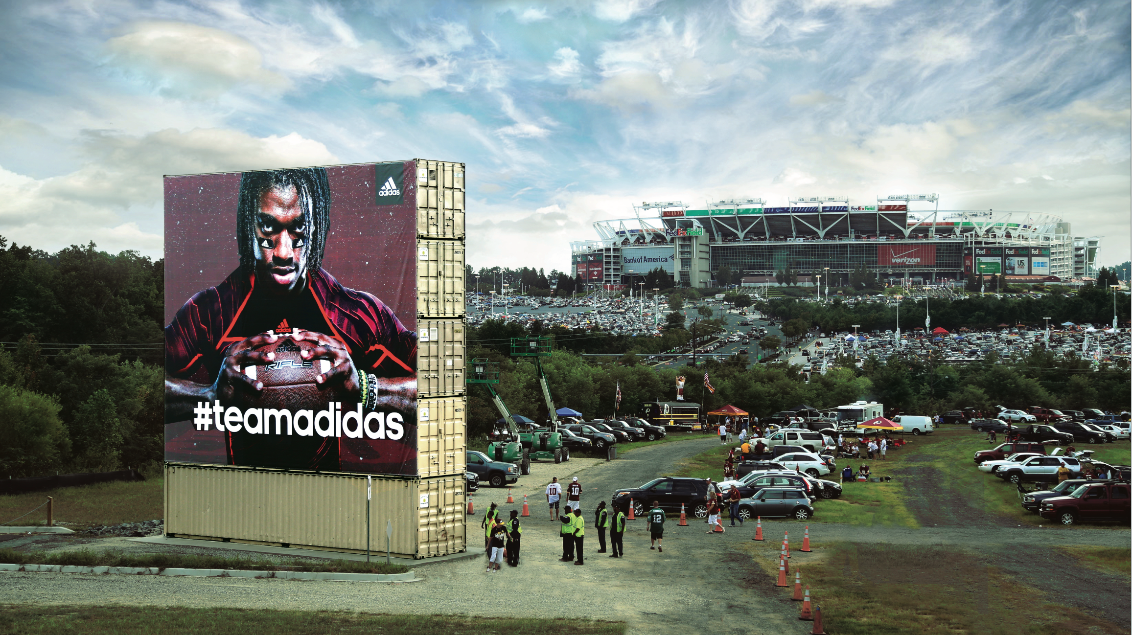 <h6 >SHIPPING CONTAINER WALL<h6/><h2>ADIDAS<h2/>