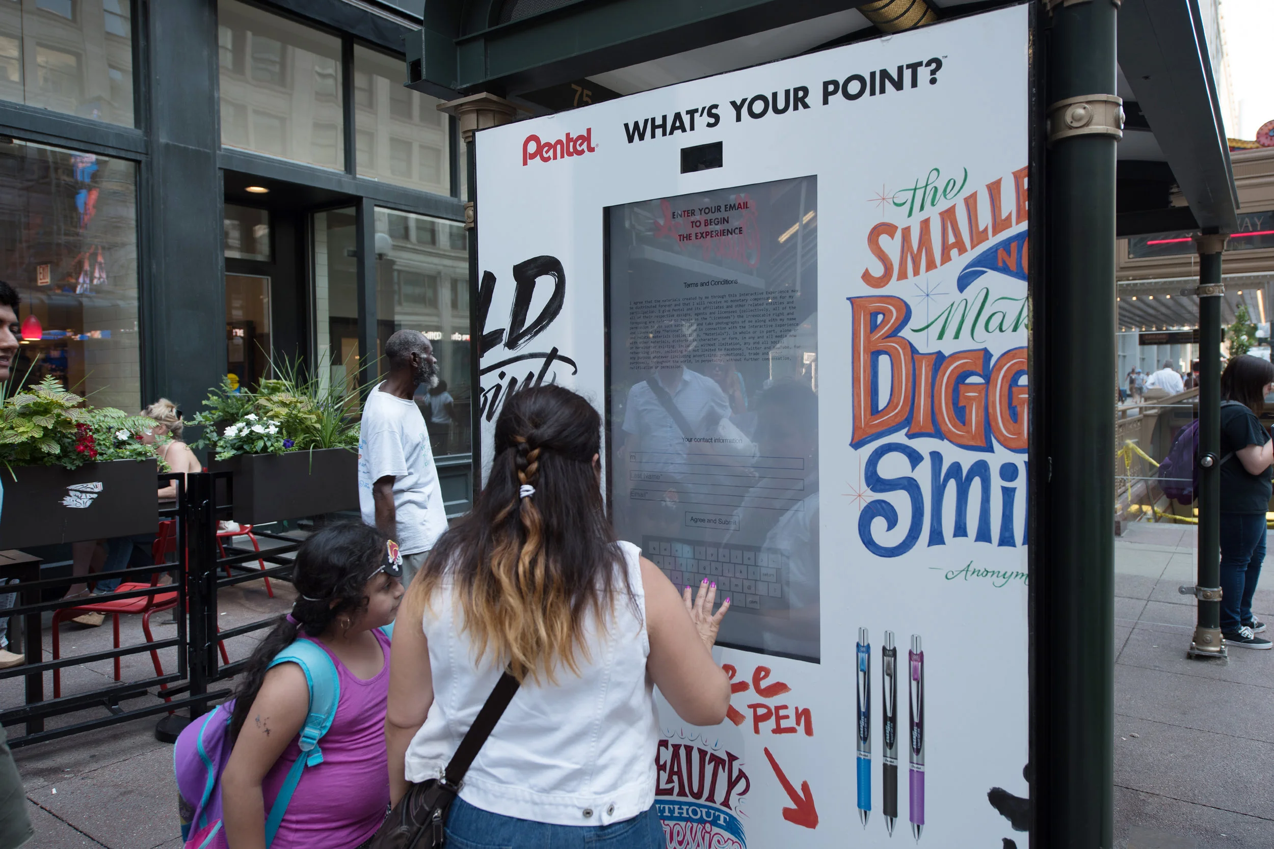 1607_CHI_Pentel_Packaged Goods_CPG_Dispenser_5@CHI0075AB.jpg