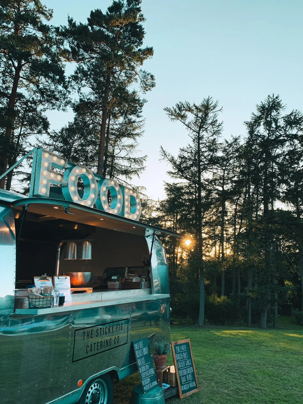 Burger Pop up at Twilight Cricket Chaddesley Corbett