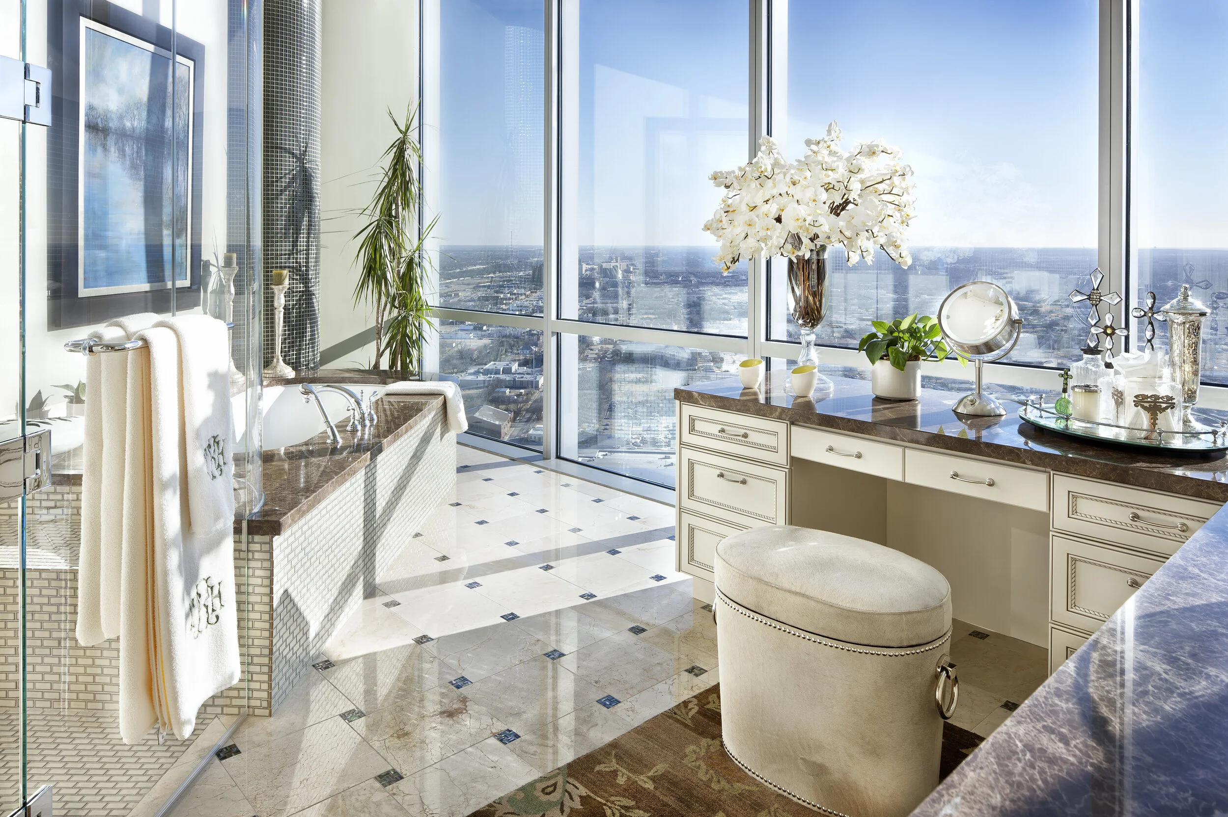 omni_her master bath.jpg