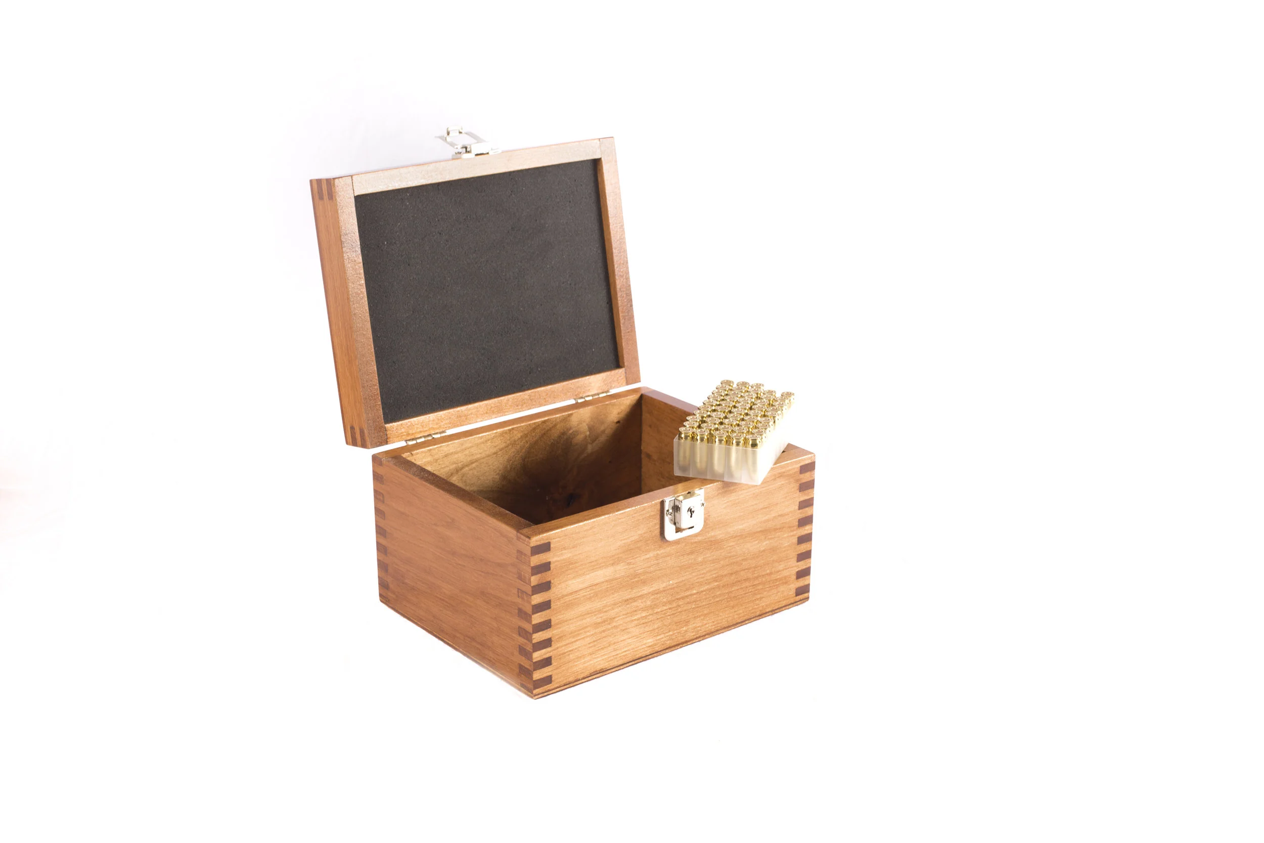 #G3C Cherry; Ammo Chest Open.jpg