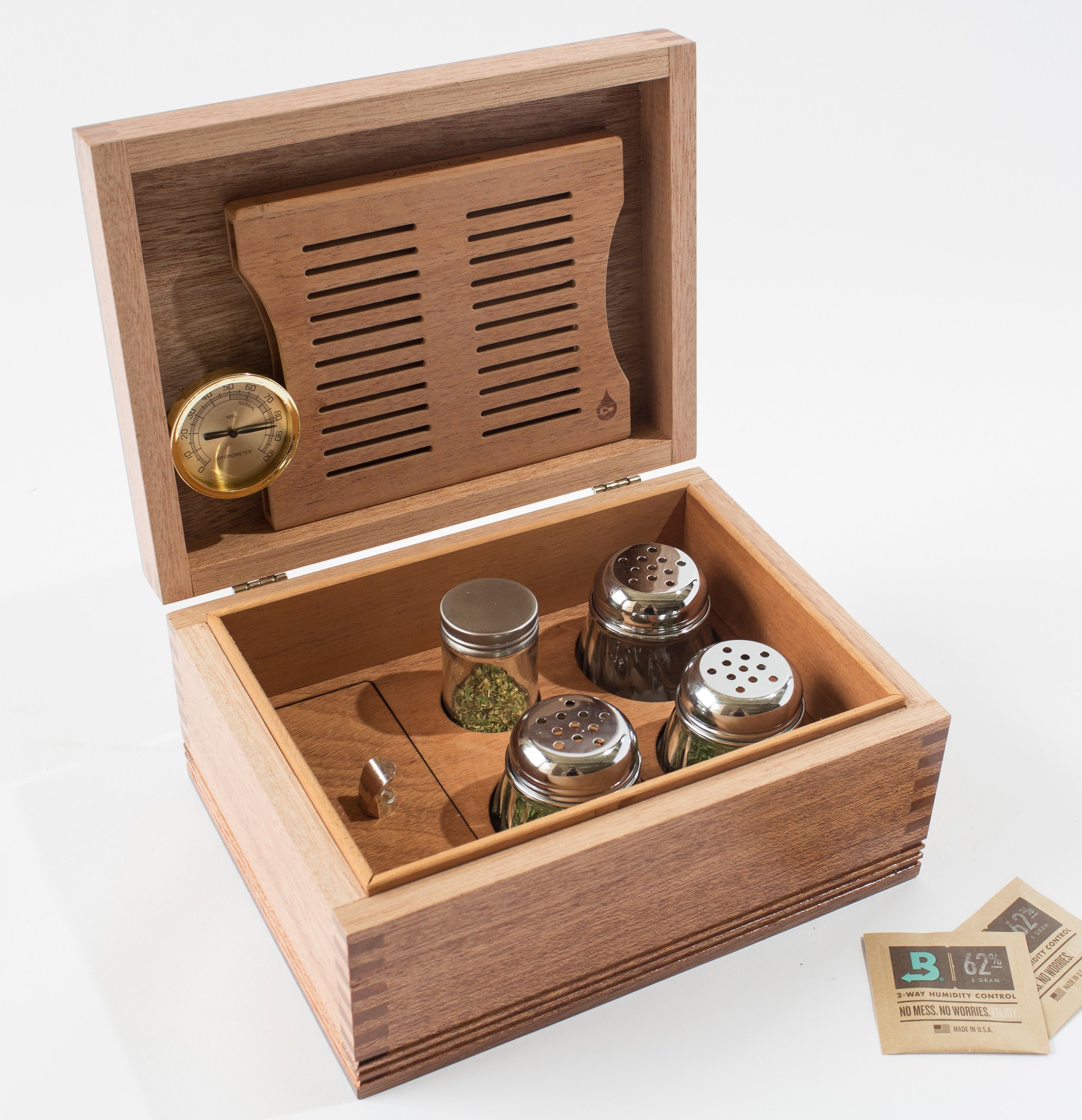 #CNE1 CannBisDor, Cannabis Humidor; OPEN4.jpg
