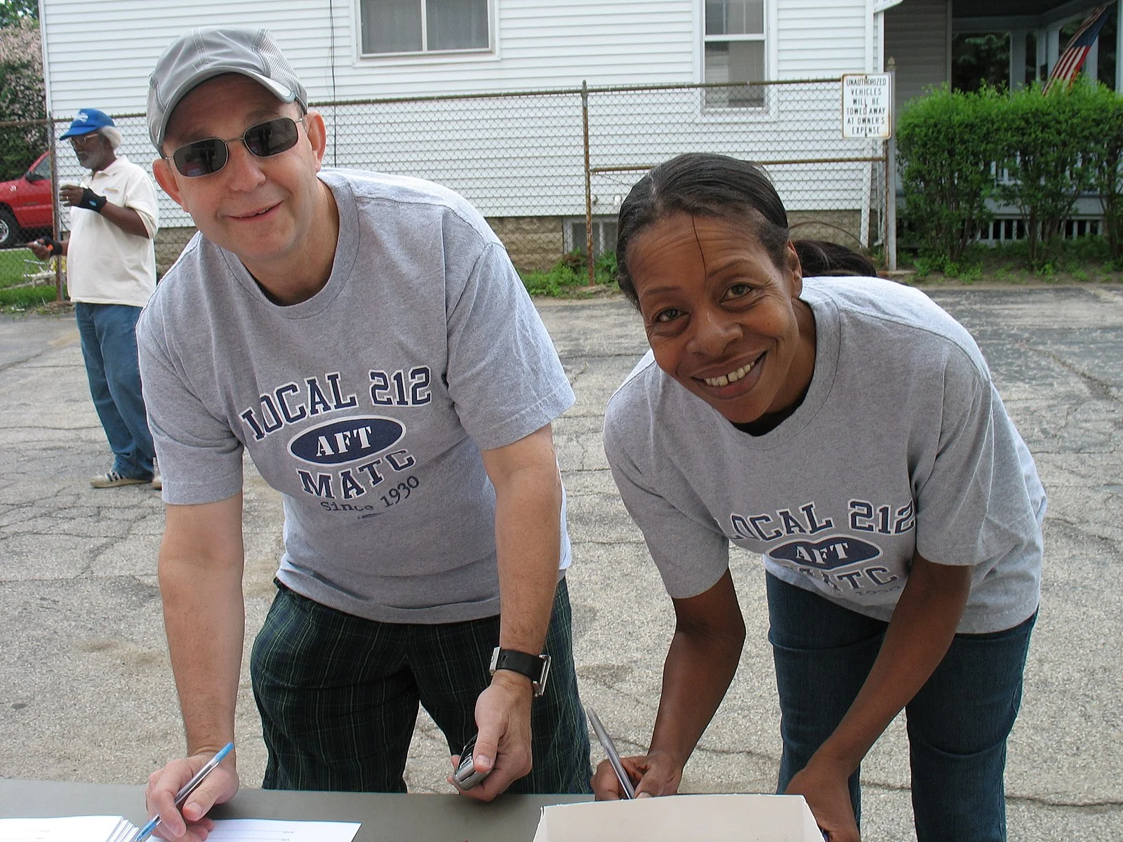Photo: Milwaukee Labor Walk 2008, https://commons.wikimedia.org/wiki/File:WI_Milwaukee_Labor_Walk_06.21.2008_(2603916475).jpg