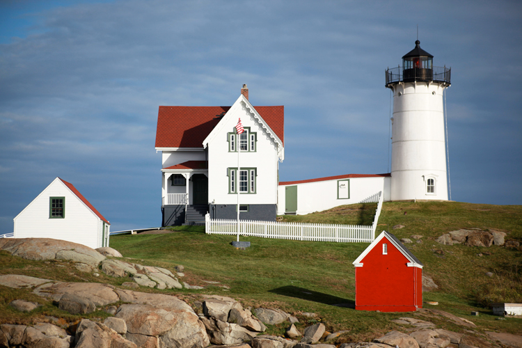 nubble-lighthouse-along.jpg