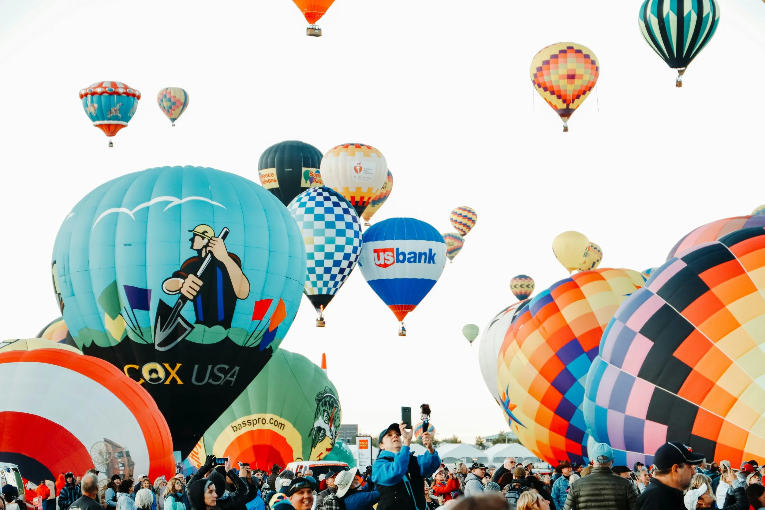 Southwestern Balloon Train Tour — Bluebird Guided Tours