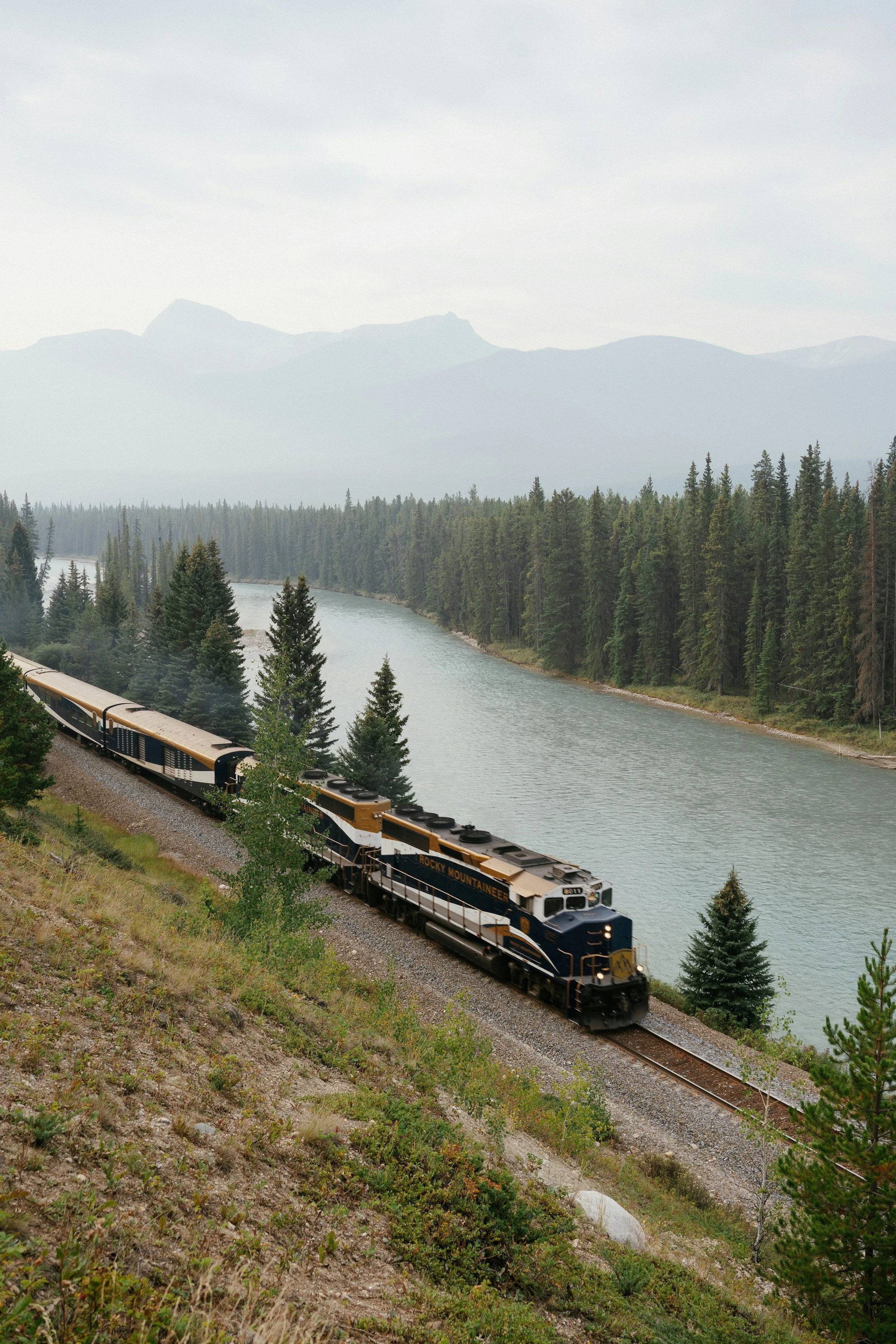 Register Here for the Canadian Rockies and Calgary Stampede Rocky Mountaineer Train Tour