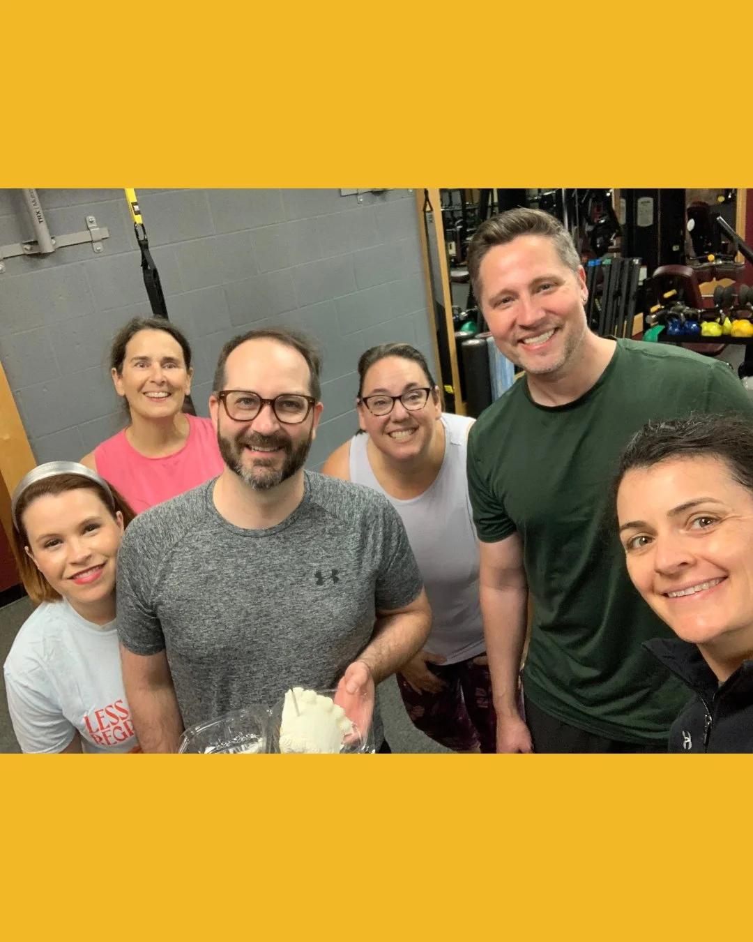 Birthdays are a big deal around here!

We love getting to celebrate our members with a treat and a song after their birthday trainings! Pictured here our evening Large group and birthday boy Andreas!

Happy Birthday to all our October Birthdays this 