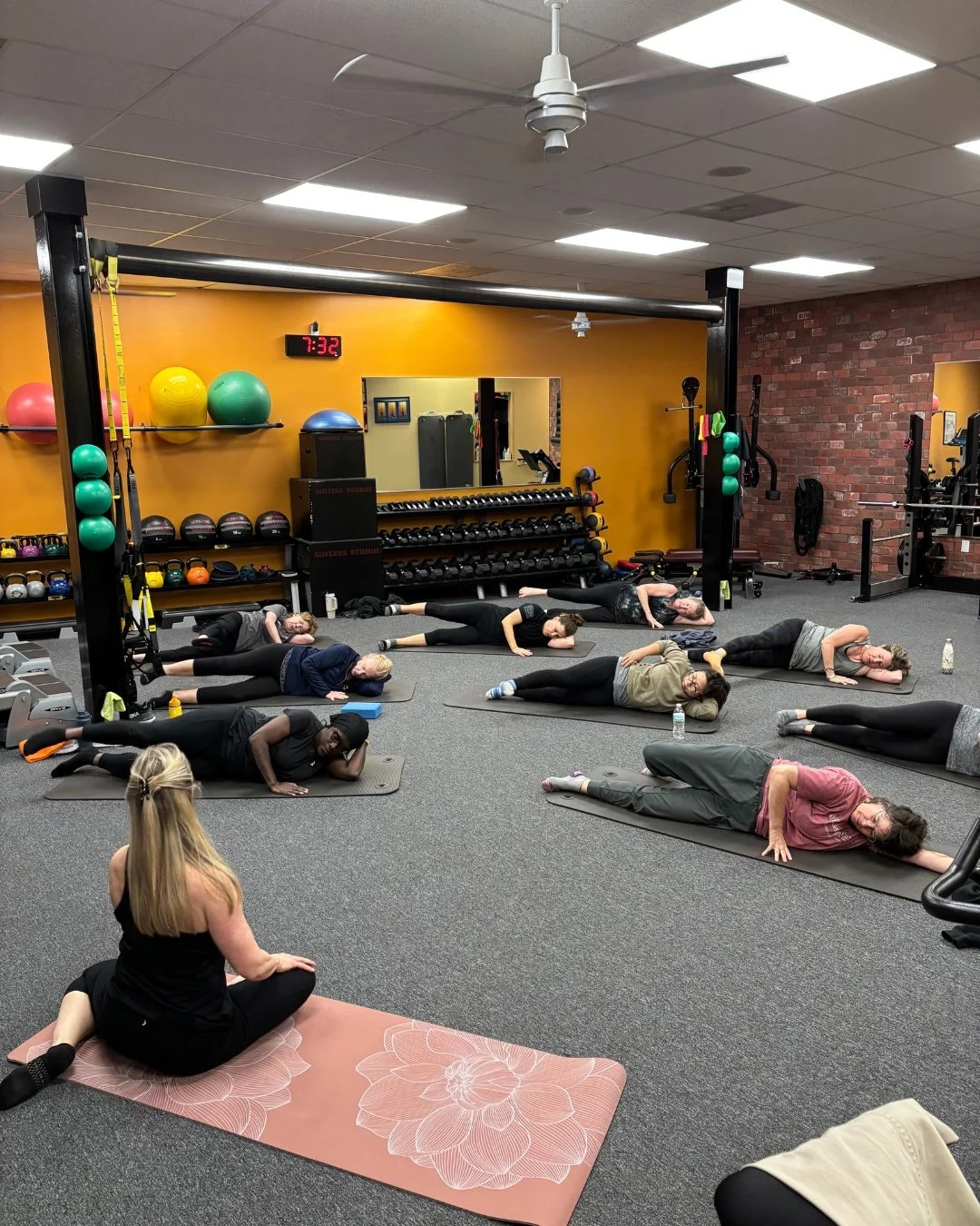 Members- mark your calendars for Mat Pilates Wednesday morning at 7am!

This is the perfect group training to work on your core strength!

Great news? It's included in ALL memberships.

SIgn up through our Mindbody app or see Mateo at the Front Desk 