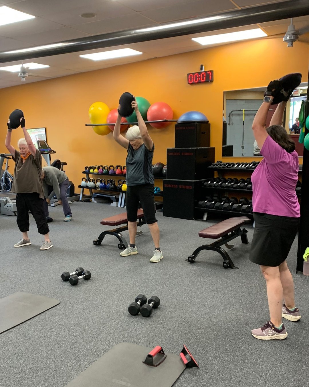 Around this time of year, it&rsquo;s easy to feel alone in your health and fitness goals.

Small group training isn&rsquo;t just about the exercises&mdash;it&rsquo;s about built-in accountability and support. 💪

When you show up together, you push h