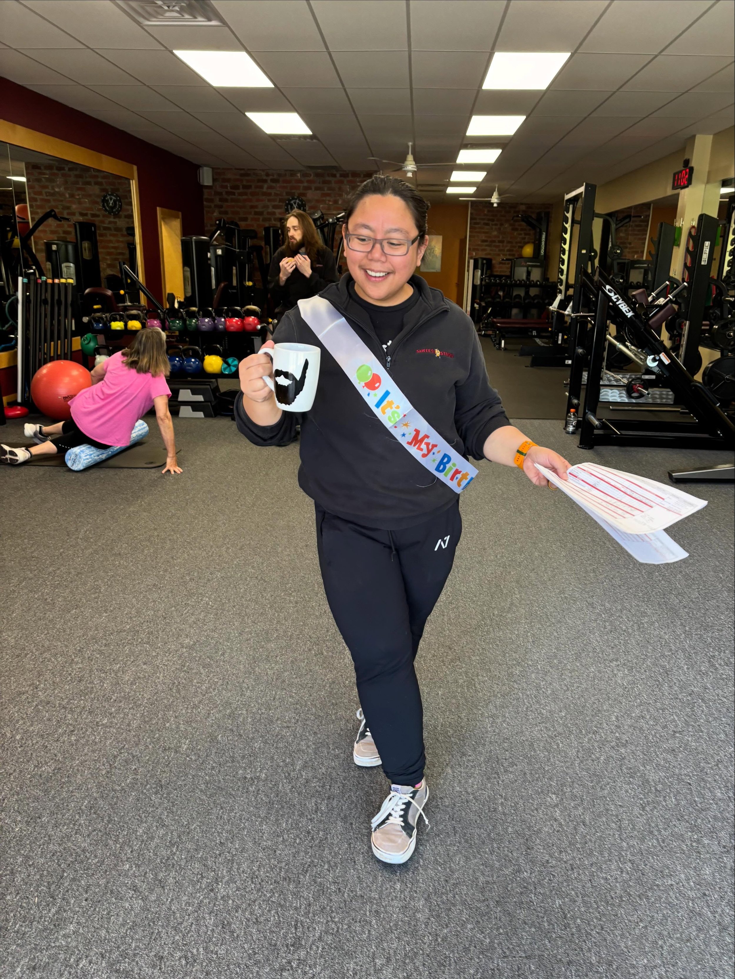 Happy Birthday to AZ 🎉

She is cheerfully enjoying a cup of tea while waiting for you to come train with her today 🙌 

Join us in wishing her a very happy birthday in the comments below..or come see her in person tonight at 5pm strength large group