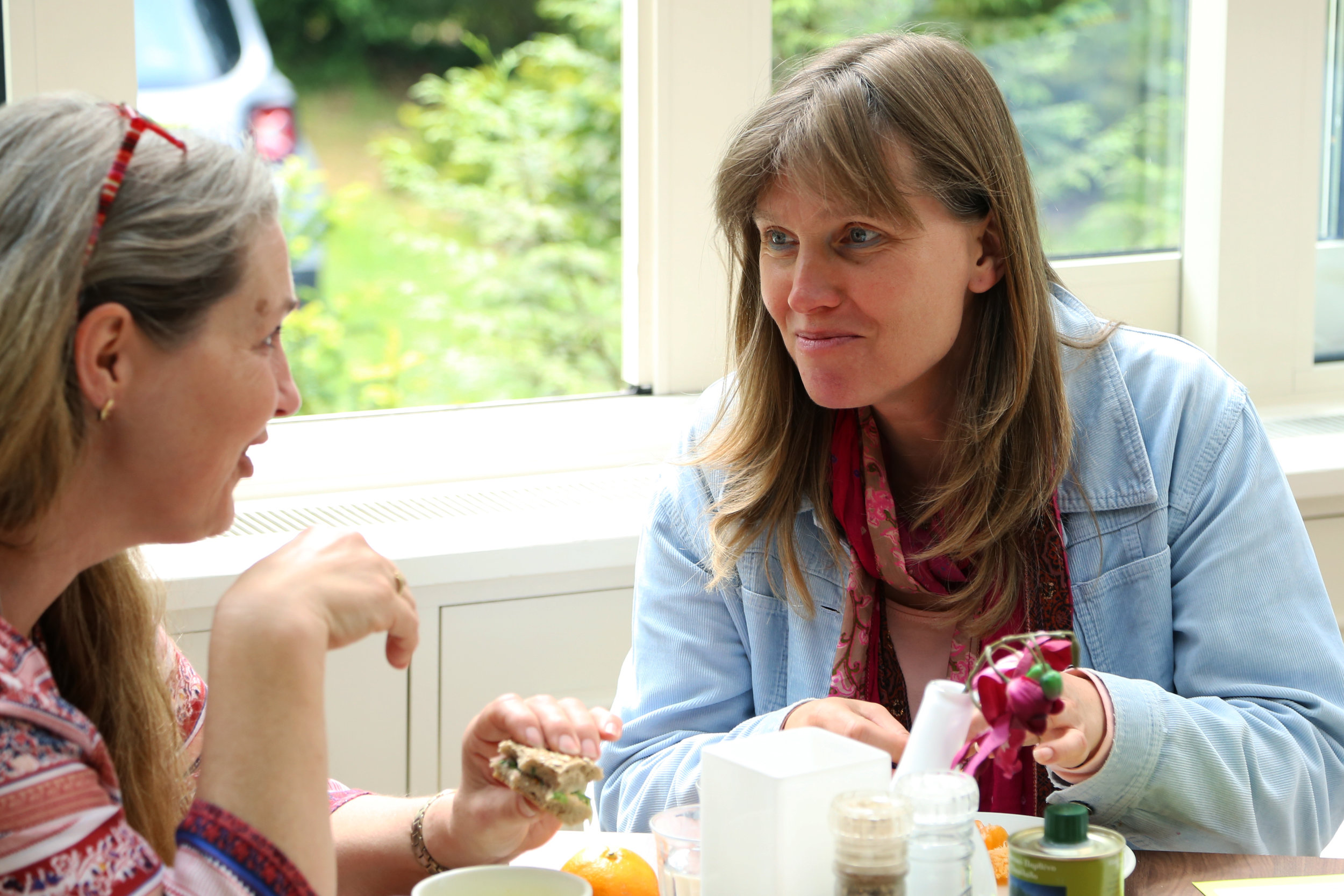   Mama Vita  "Fijn om een netwerk van vriendinnen te hebben waarbij je gewoon jezelf kan en mag zijn, zonder oordelen." 