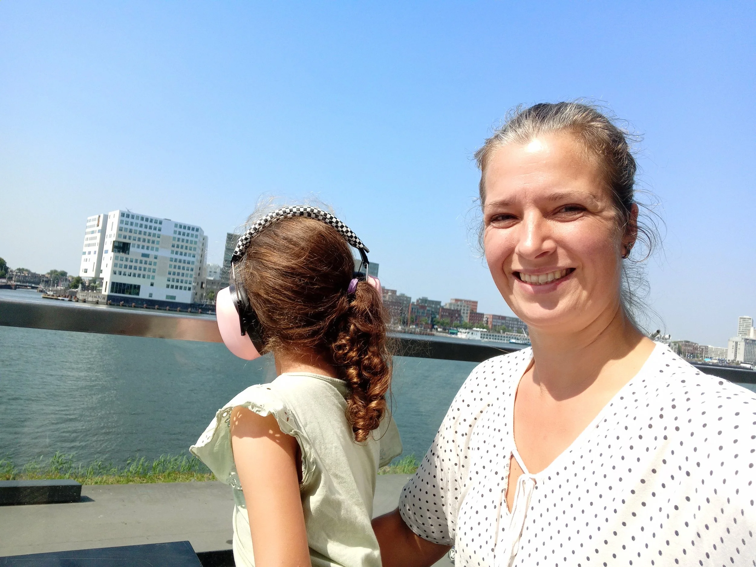 Sanne Tuijtel-Koelman, mama van Elise (8) met autisme & voorzitter stichting HONK
