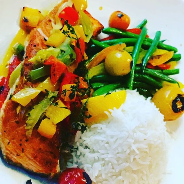 Hello Creole Salmon! 👅👅👅 @tillysbklyn .
.
.
#tillysbklyn #brooklyn #foodporn #greatVibes #foodgasm #ServingLoveAndLight #tasteoftillys #tillystogo #brunch #dinner #brunching #brunchtime #caribbean #caribbeanfood #foodie #forkyeah #winelover instaf
