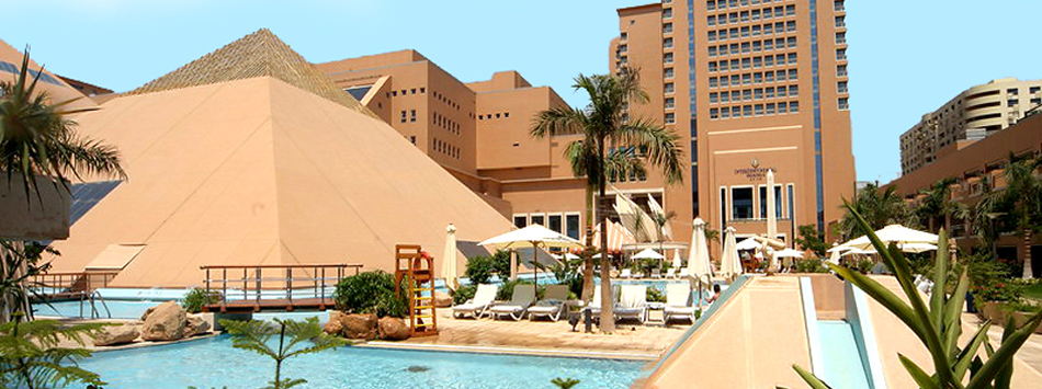 Golden Pyramids Plaza