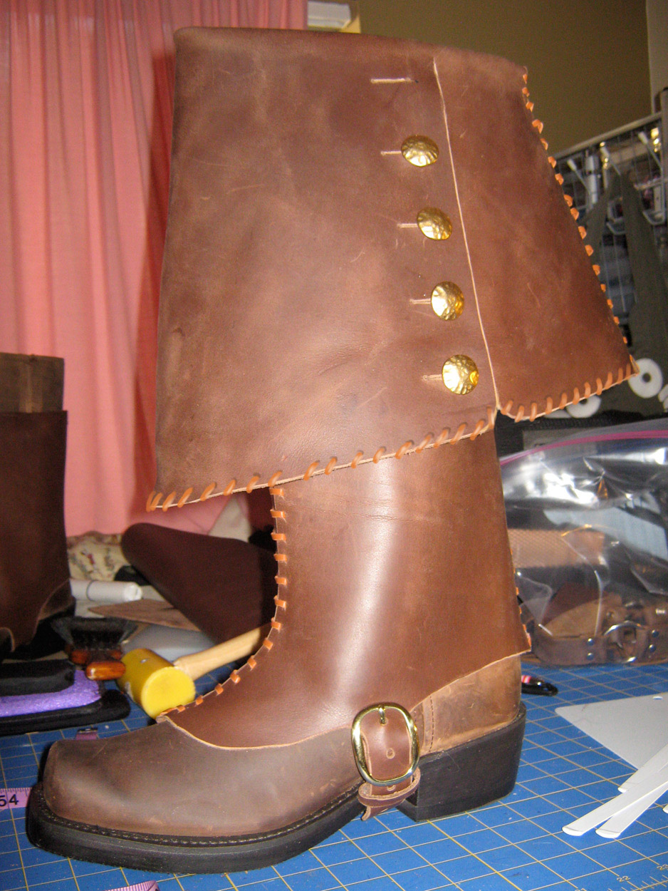 custom-pirate-boots-leather-stitching002.jpg