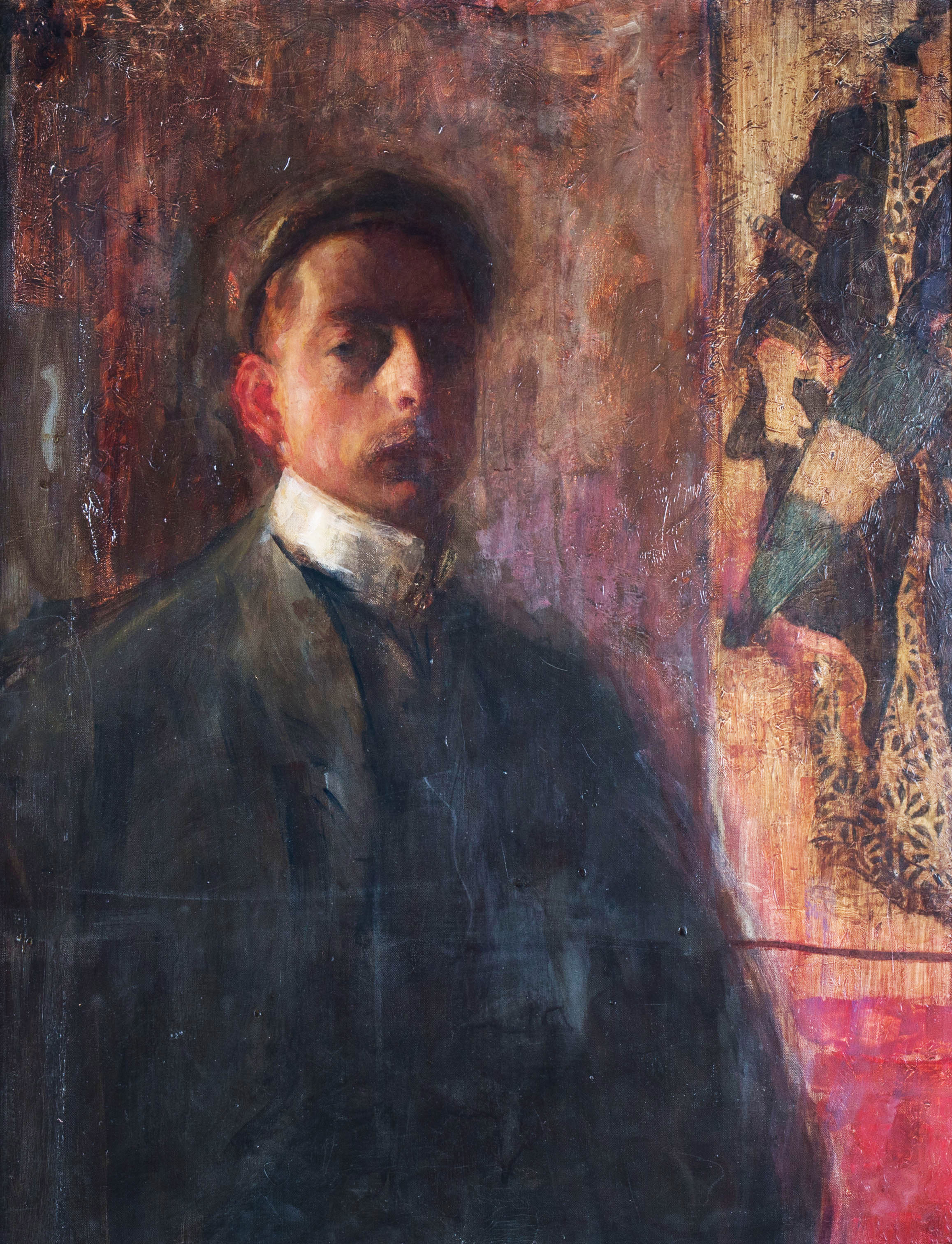 Selvportrett av Olaf H. Lange fra 1906. Lyset lar halvparten av kunstnerens ansikt forbli i mørket, muligens for å antyde menneskets underbevissthet. Et japansk kakemono (rullebilde) i bakgrunnen viser til den japanske kunsten som en viktig inspirasjonskilde for Lange. Eid av Stavanger Kunstmuseum/MUST. (Foto: May Johannessen)