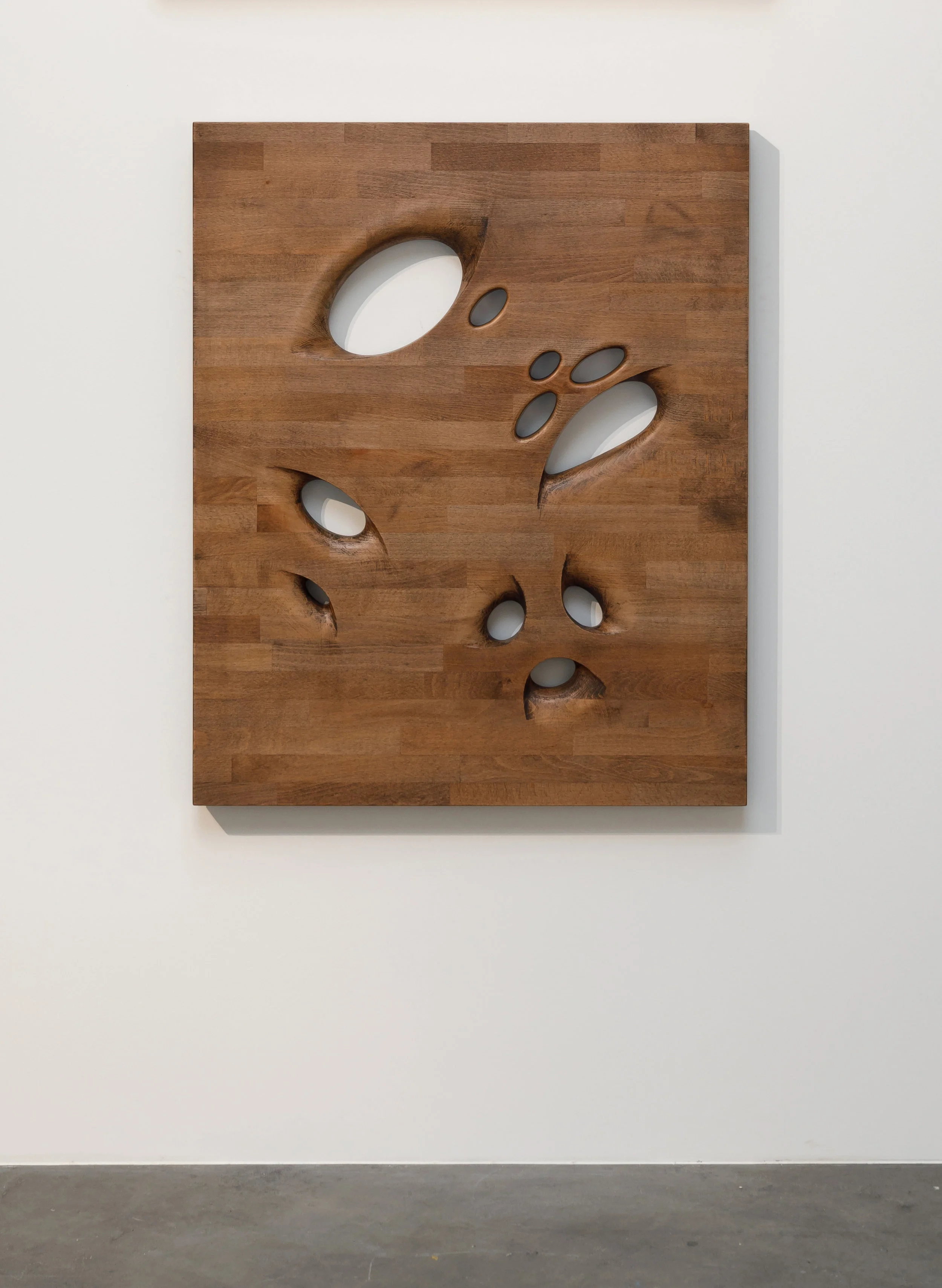 Richard Nikl, Assistant, 2017, Beech Wood, Hard Wax Oil, Aluminium Hardware, 100 x 82 x 5 cm