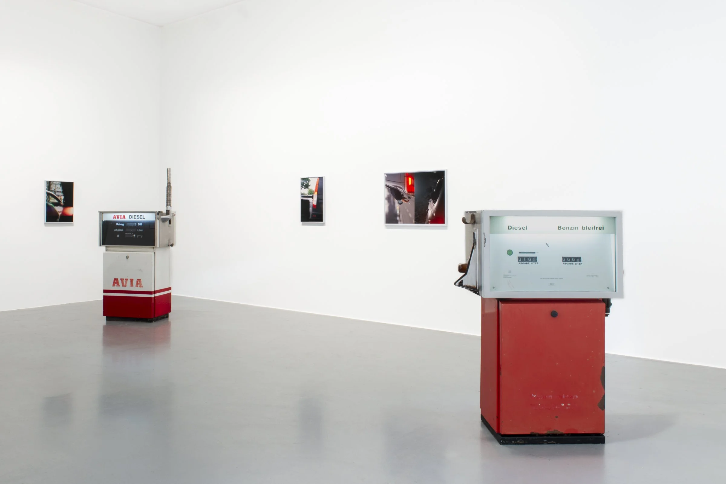 Foto2_LisaRöing_Baer_Ausstellungsansicht_spark.jpg