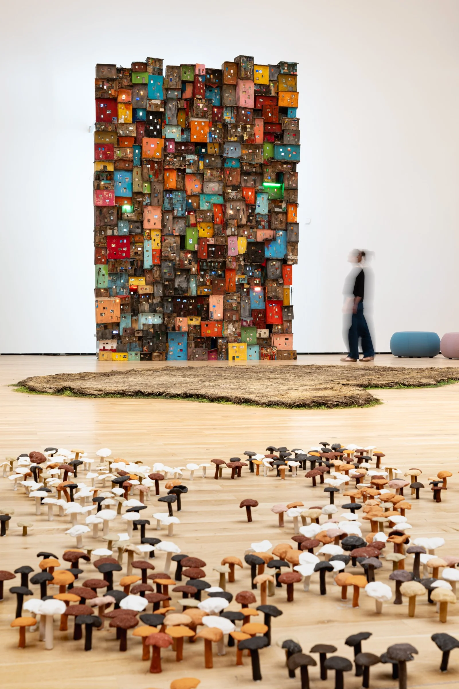 Ausstellungsansicht, Tell Me Where Home Is, Kunstmuseum Wolfsburg, Foto: Marek Kruszewski