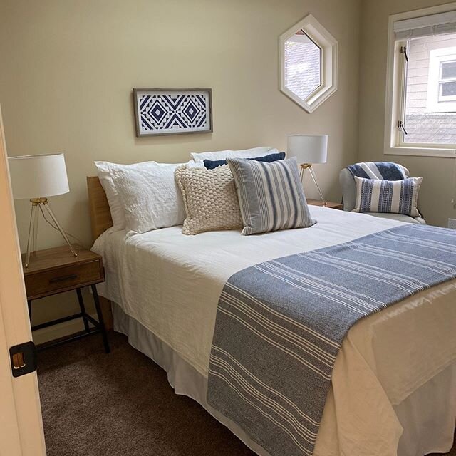 Bedrooms! I wonder how many bedrooms we have staged? Each with their own personality.
#staginghomes #seattlerealestate #bedroomdecor #stagingsells #openhousestaging