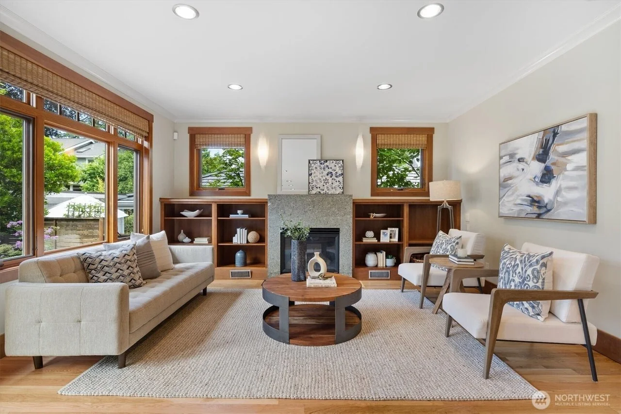Pending already--we're not surprised!

Listed by @juliebo_re with @windermeremidtown.

#pending #homesweethome #stagingtosell #stagingworks #homestaging #interiordesign #designinspiration #womenowned #seattlerealestate