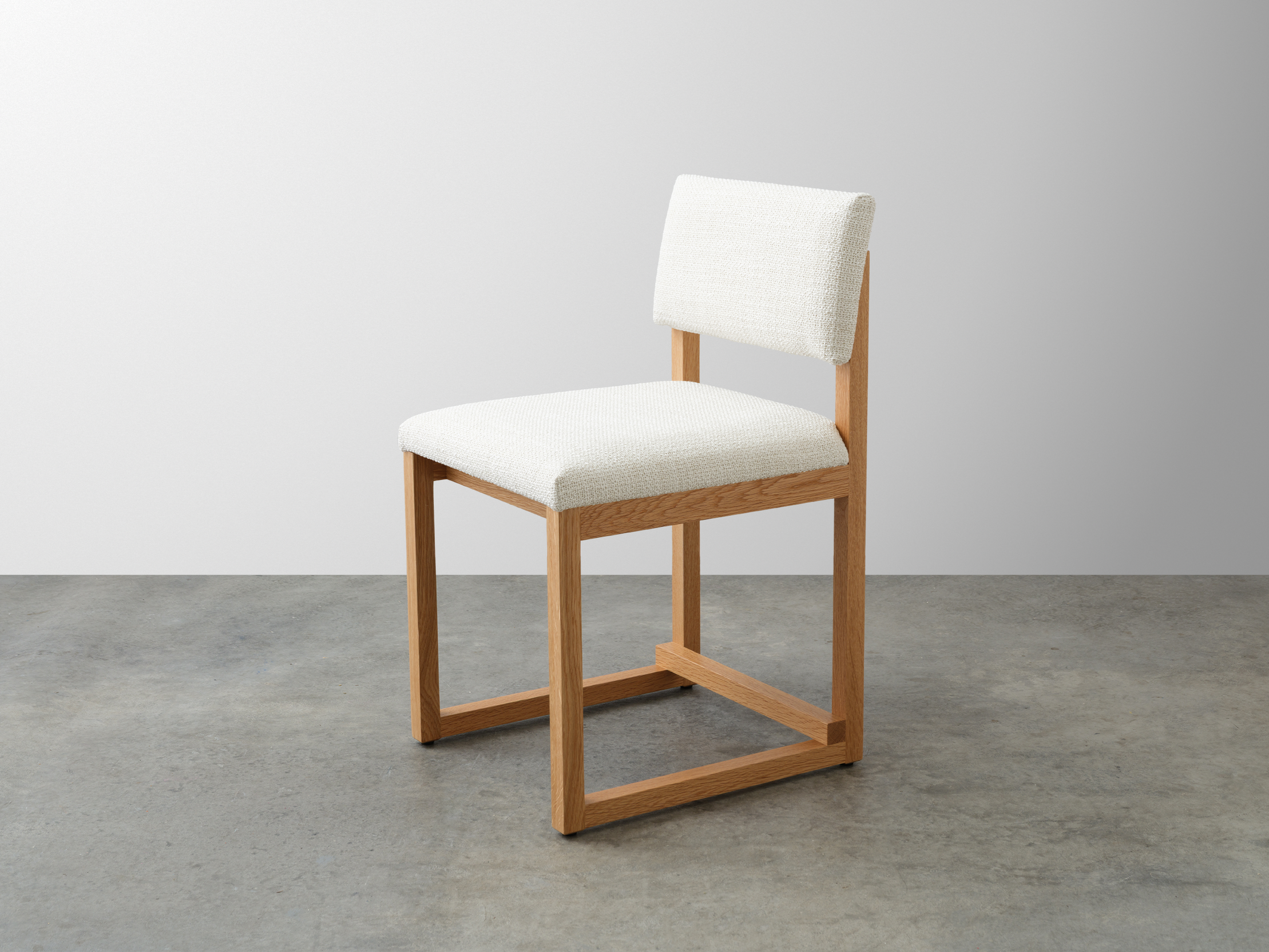 New_SQU_Oak_Dining_Chair_1_Edit_LowRes.png