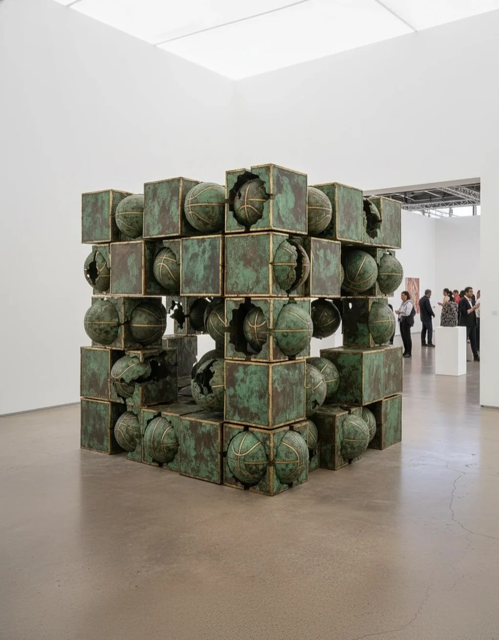 Half Court
2025
#KenKelleher #Anchorball #RoadToNowhere #id #ContemporaryArt #ModernSculpture #PopArt #PostPop #ConceptualArt #SculptureArt #FormalSculpture #ArtCollection #ArtMarket #Sotheby #Gagosian #DavidZwirner #Pace #Christies #HauserWirth #W